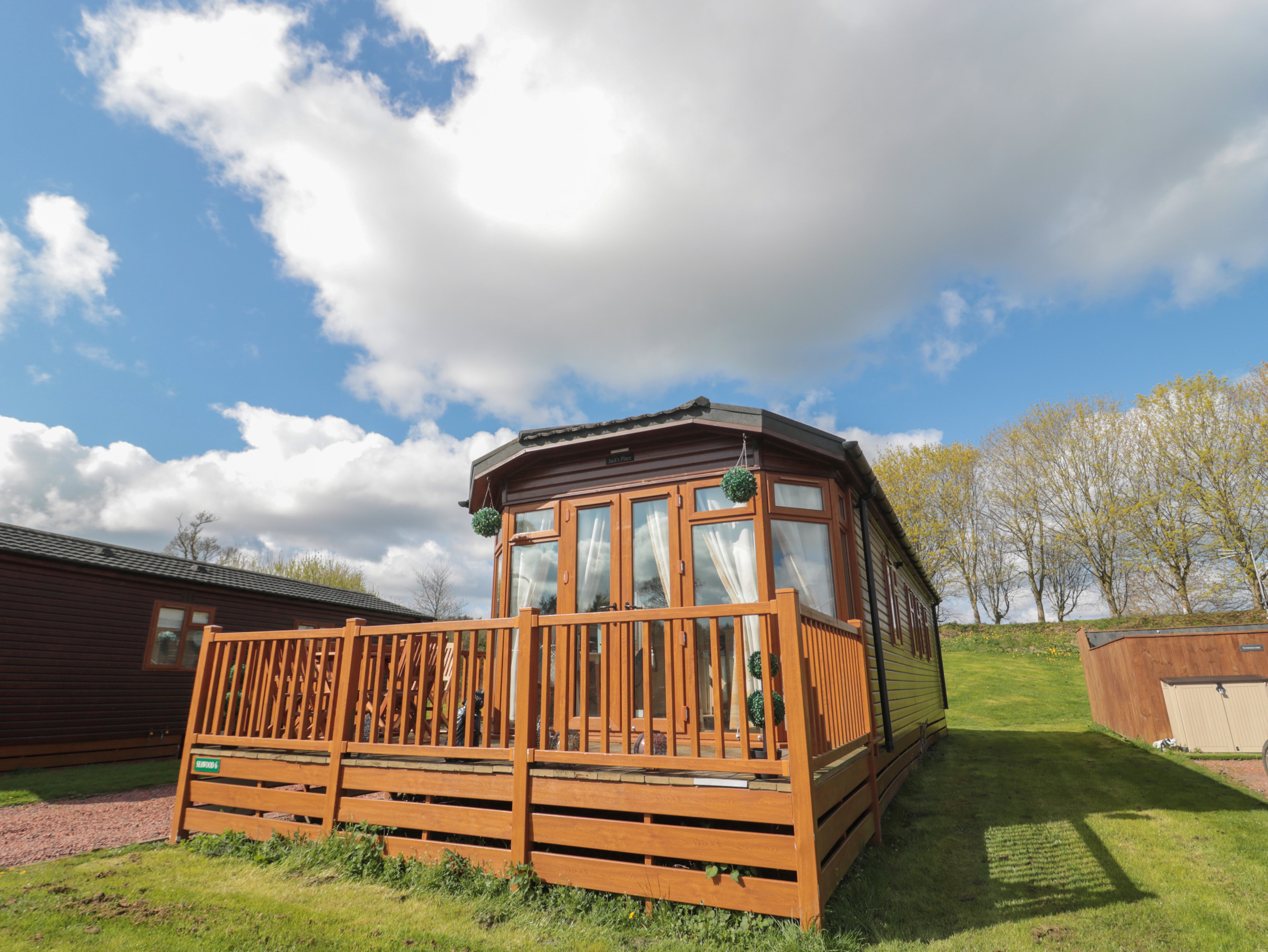 Felton near Felton in Northumberland. Single-storey lodge with hot tub, decking and open-plan living