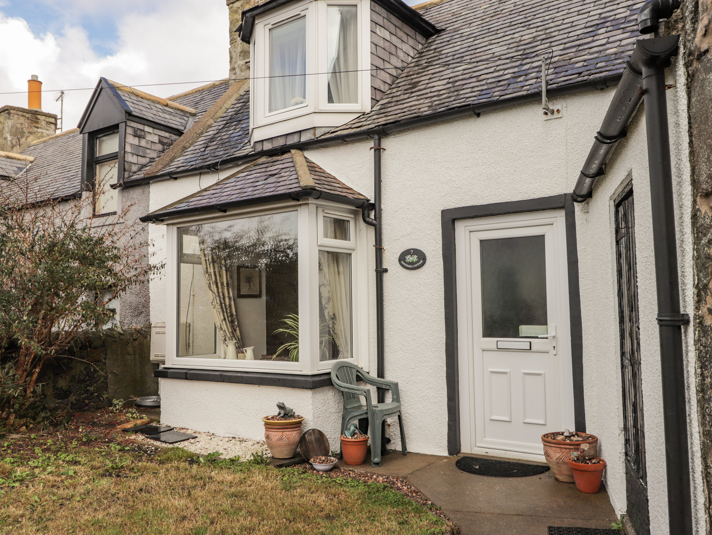 Peppermill Cottage Dog Friendly Holiday Cottage in Whitehills Moray