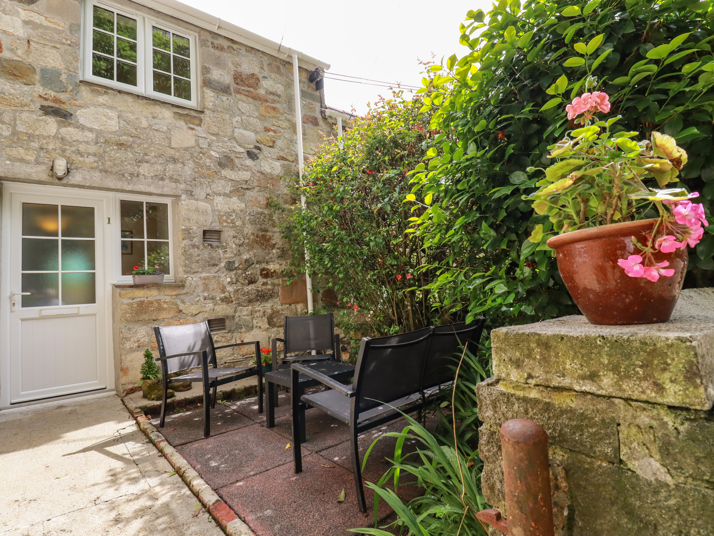 Sunny Corner Dog Friendly Holiday Cottage in Sticker Cornwall England