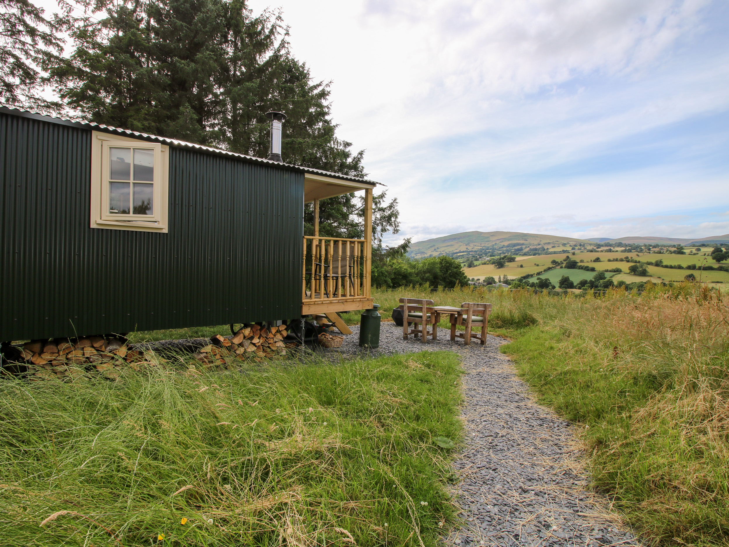 Shepherd's Hut at Retreat, Llanrhaeadr-Ym-Mochnant