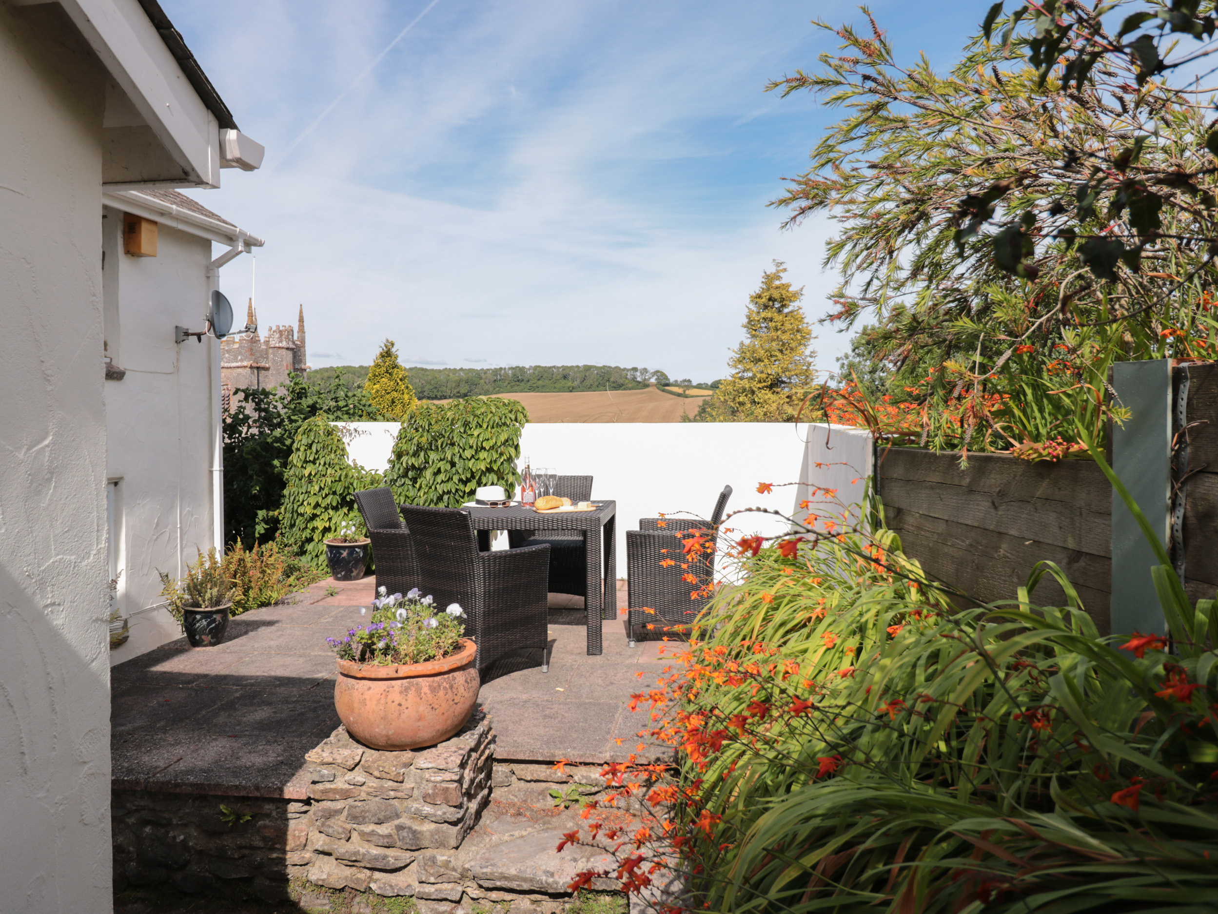 Shelley Cottage, Marldon Dog Friendly Holiday Cottage in Devon