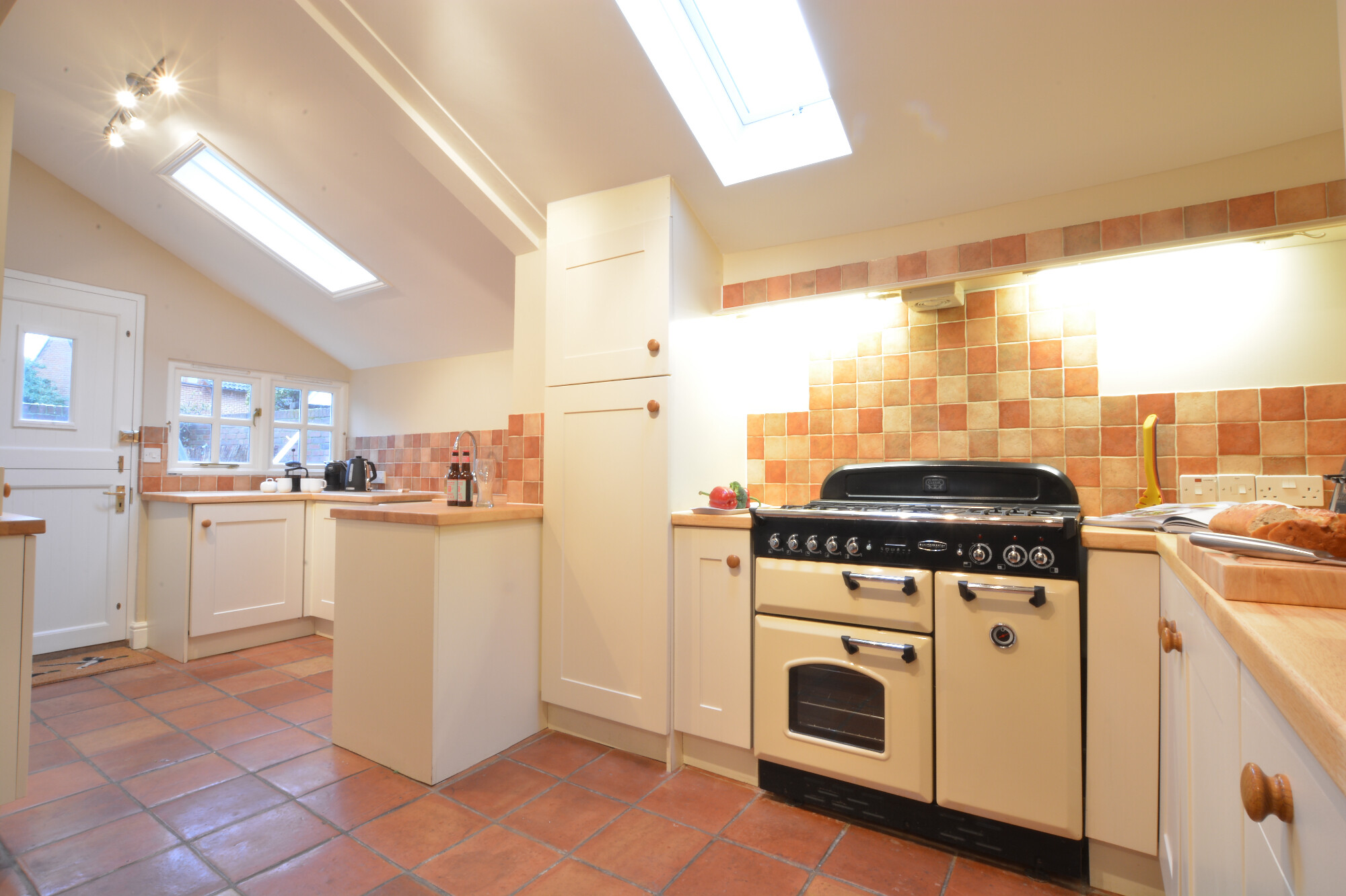 Corner Cottage, Dennington, Framlingham Dog Friendly Holiday Cottage in East Anglia