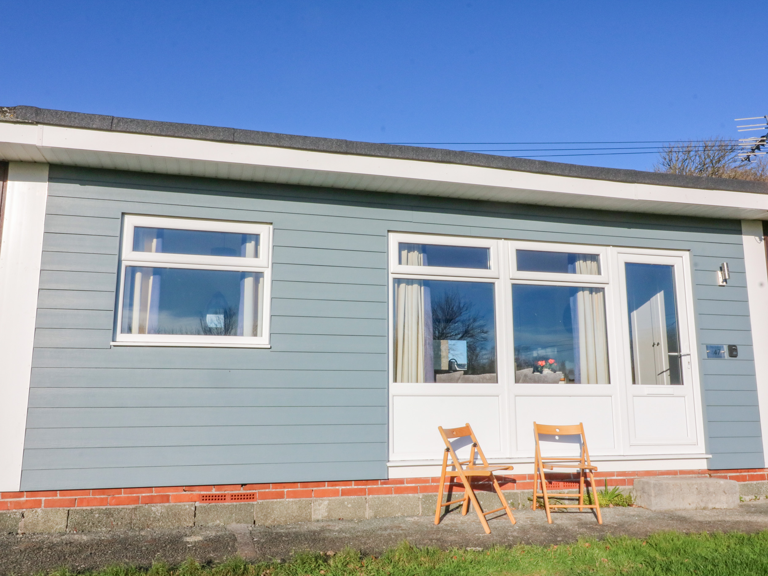 2 bedroom Cottage for rent in Dartmouth