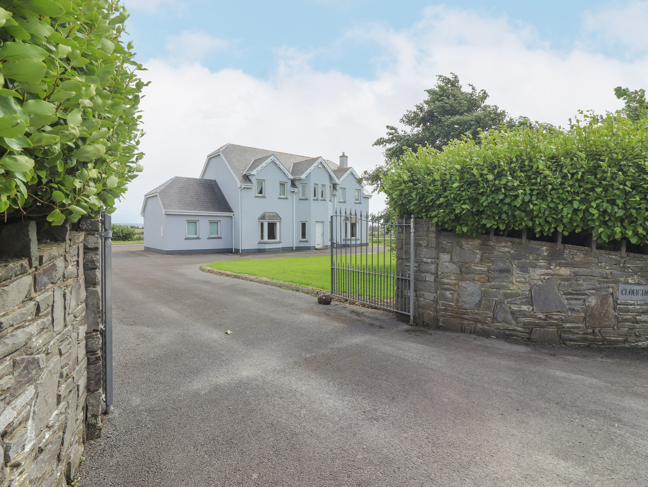 5 bedroom Cottage for rent in Kilrush