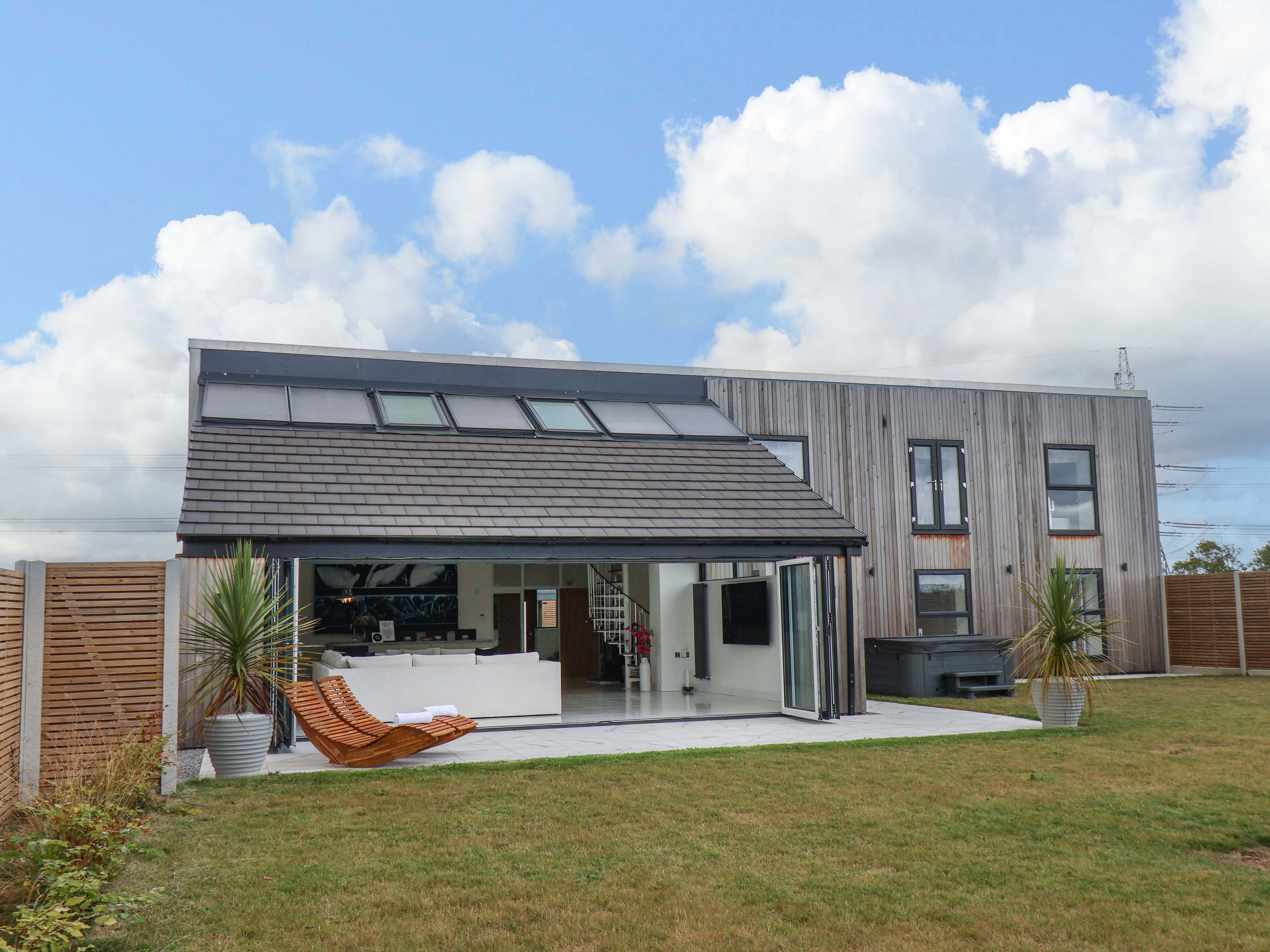 5 bedroom Cottage for rent in Beverley