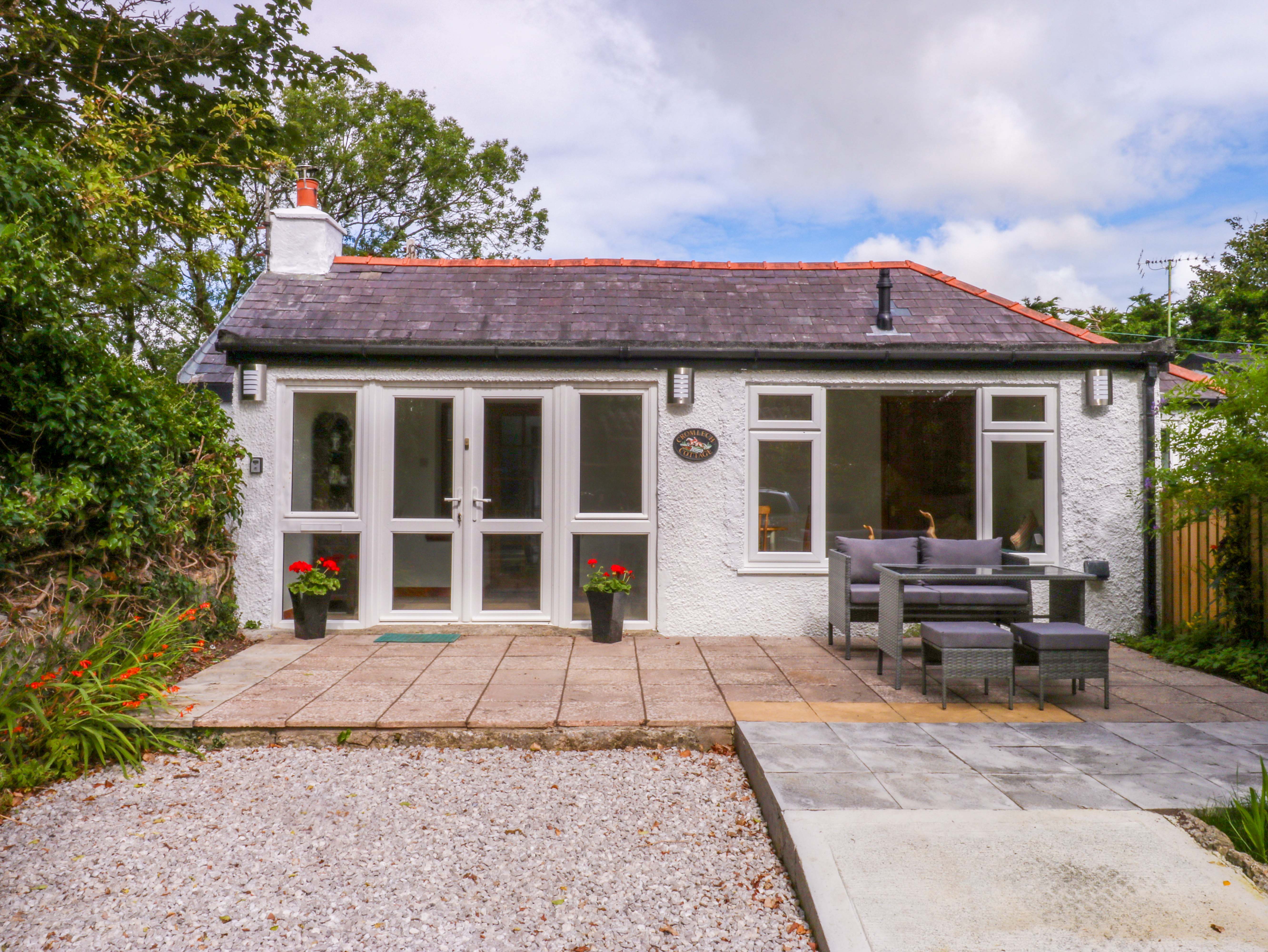 2 bedroom Cottage for rent in Benllech
