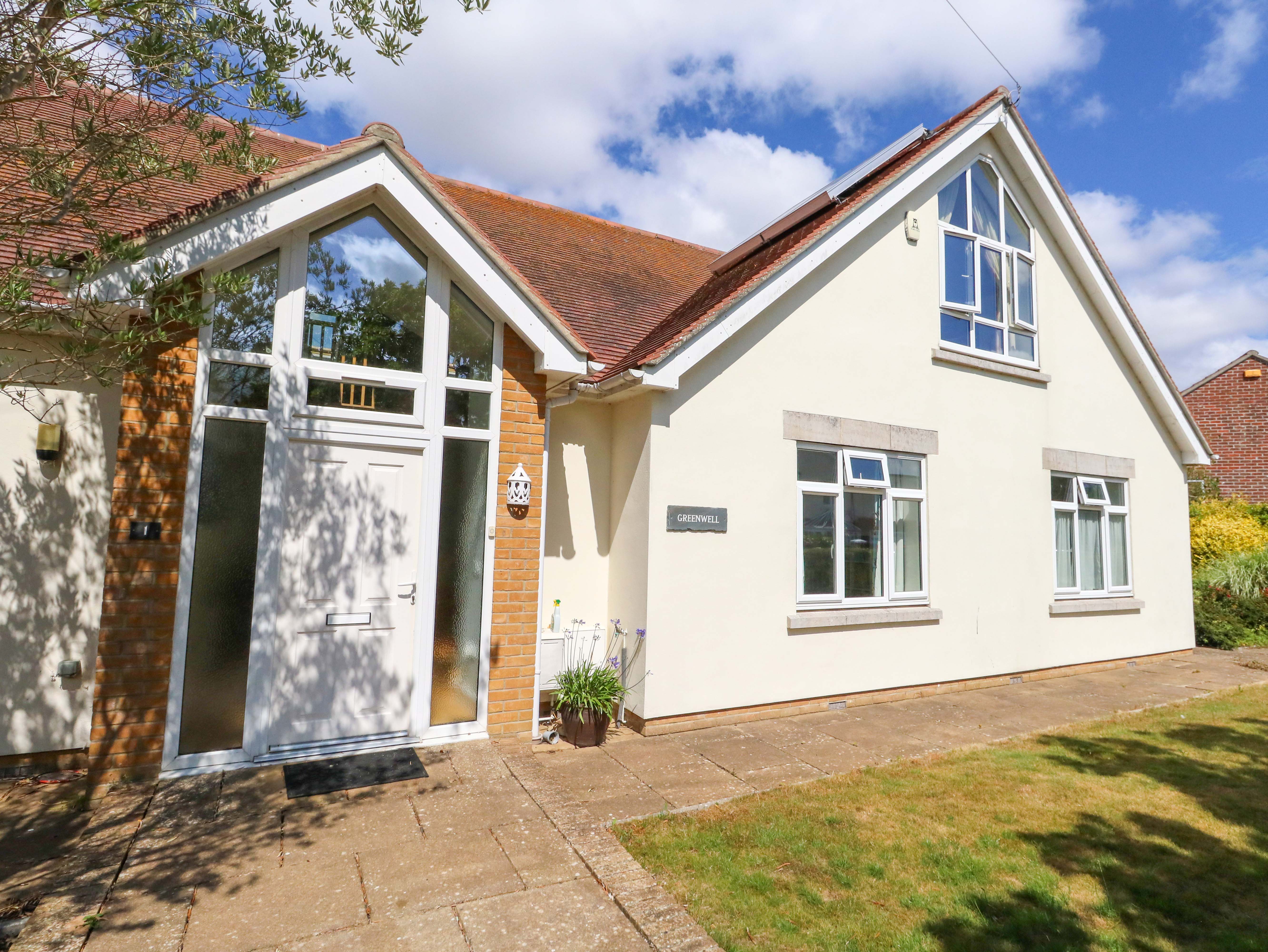 4 bedroom Cottage for rent in Weymouth