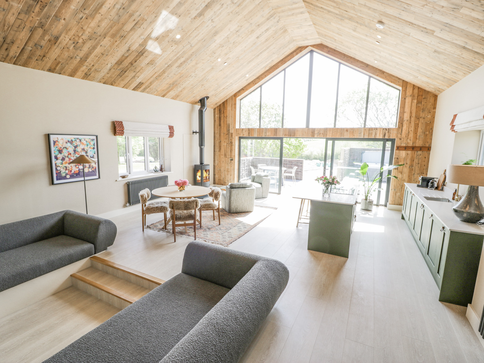 The Barn is in Llanfechell, Anglesey, North Wales, Near Snowdonia National Park, 1 bed, stylish home
