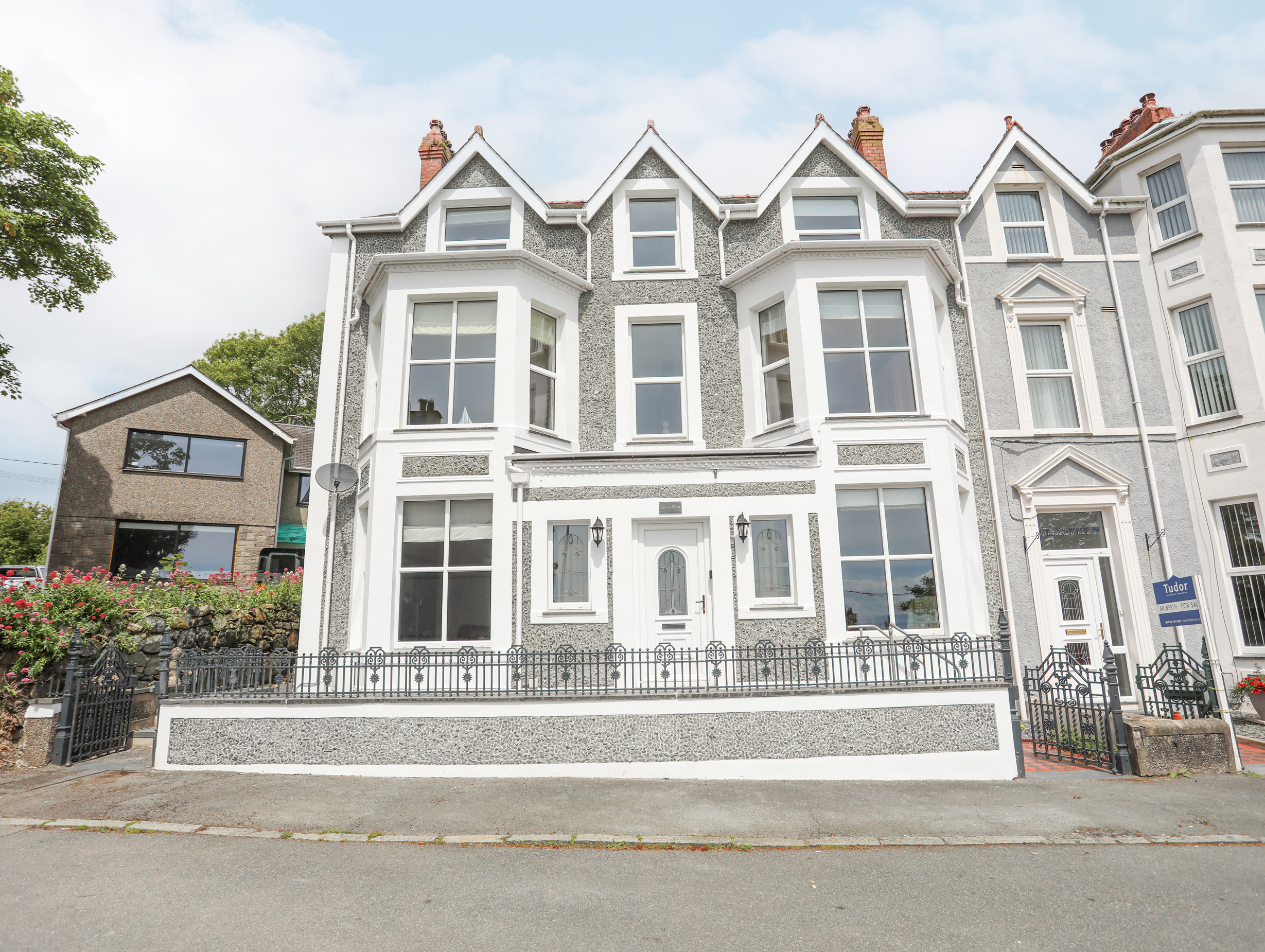 6 bedroom Cottage for rent in Criccieth