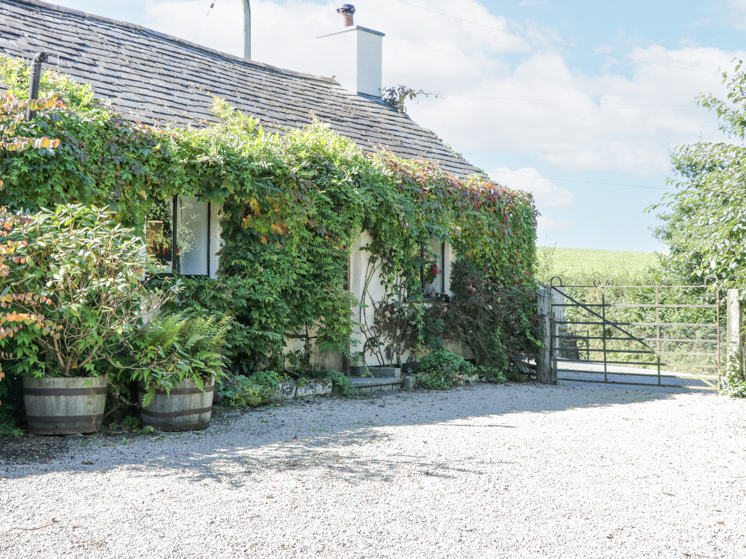 5 bedroom Cottage for rent in Conwy