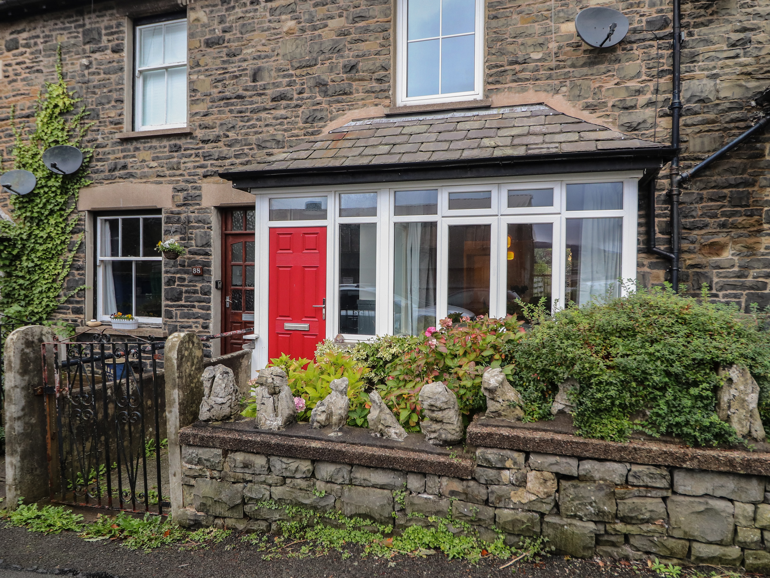 3 bedroom Cottage for rent in Dent