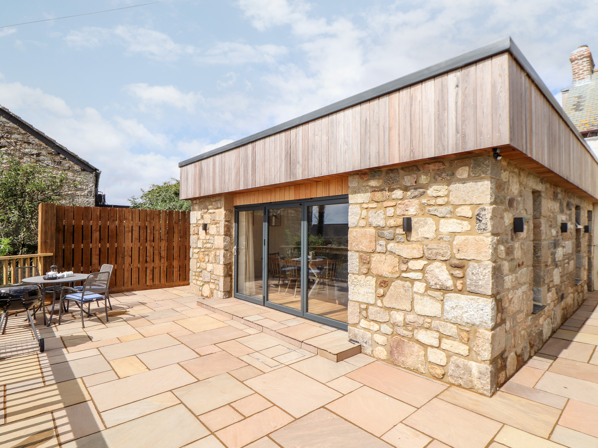 2 bedroom Cottage for rent in Praa Sands