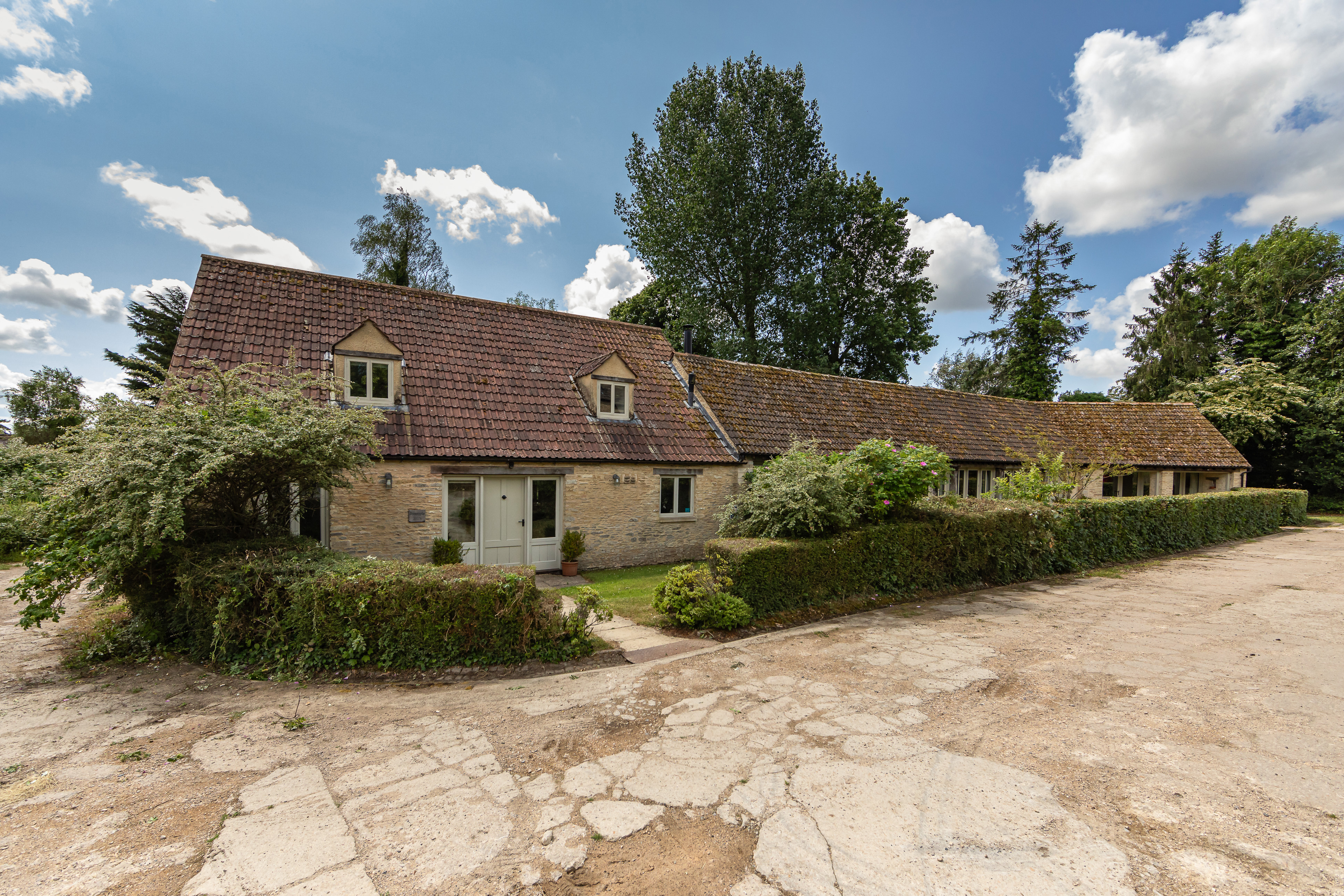 8 bedroom Cottage for rent in Tetbury