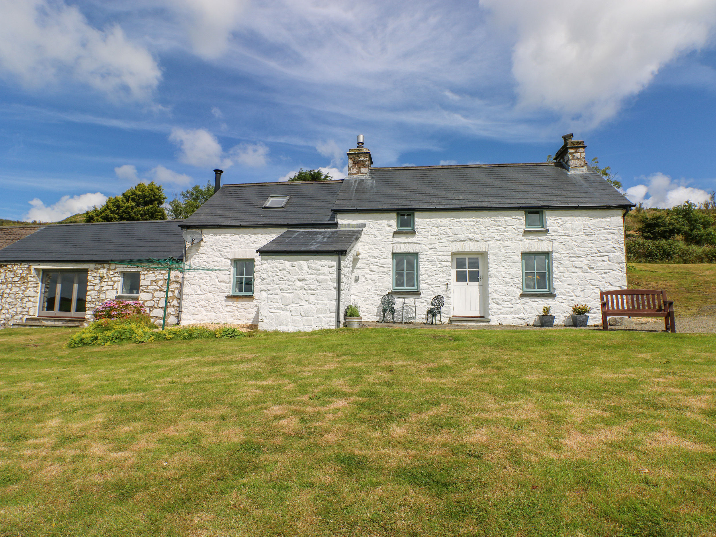 3 bedroom Cottage for rent in Maenclochog