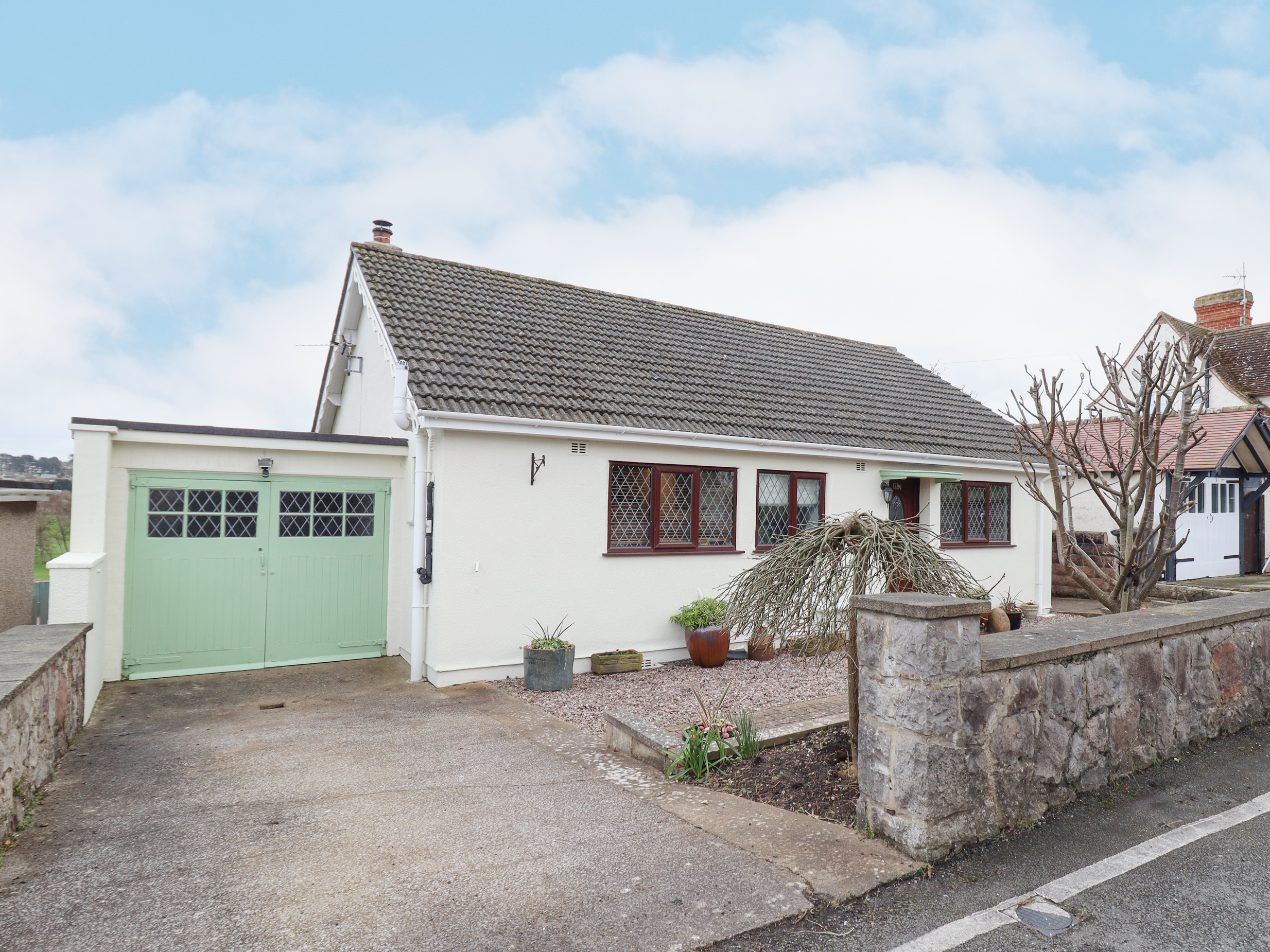 2 bedroom Cottage for rent in Penrhyn Bay