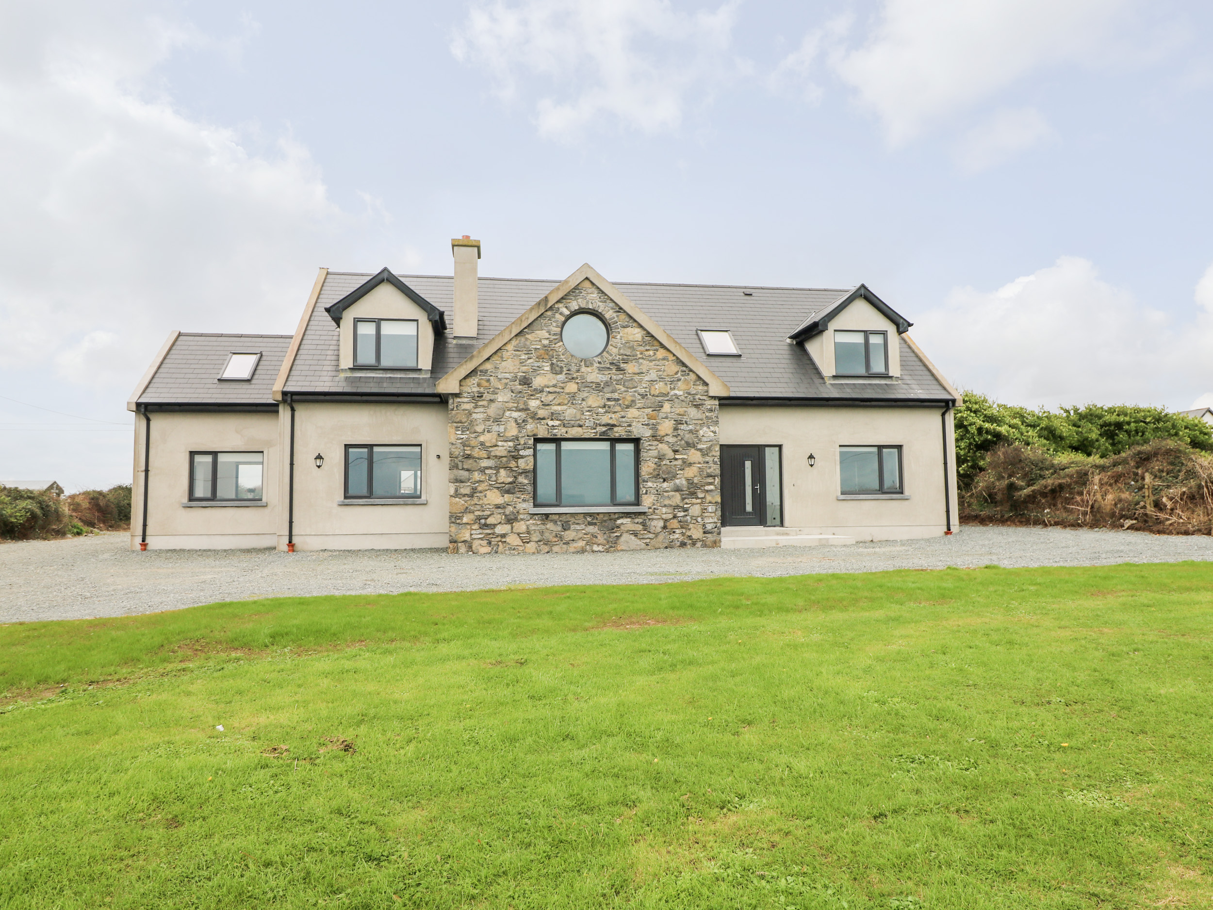 4 bedroom Cottage for rent in Fethard-On-Sea
