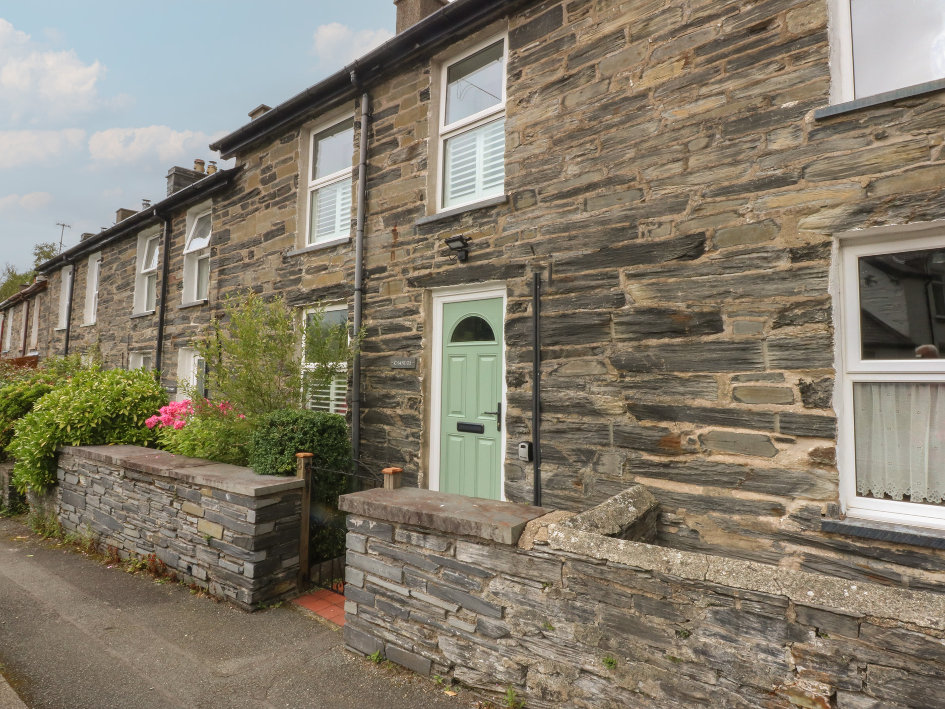 2 bedroom Cottage for rent in Betws-y-Coed