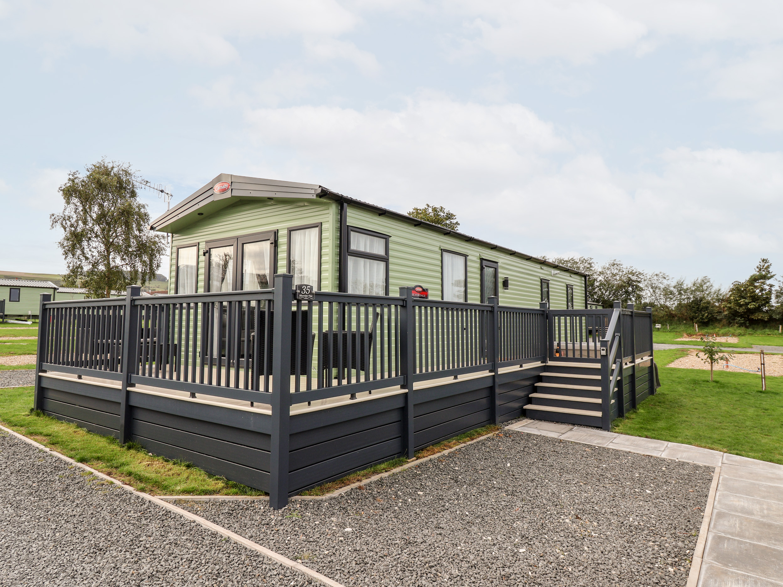 Silverdale View is near Sherburn, in North Yorkshire. Two-bedroom lodge with hot tub. Near amenities