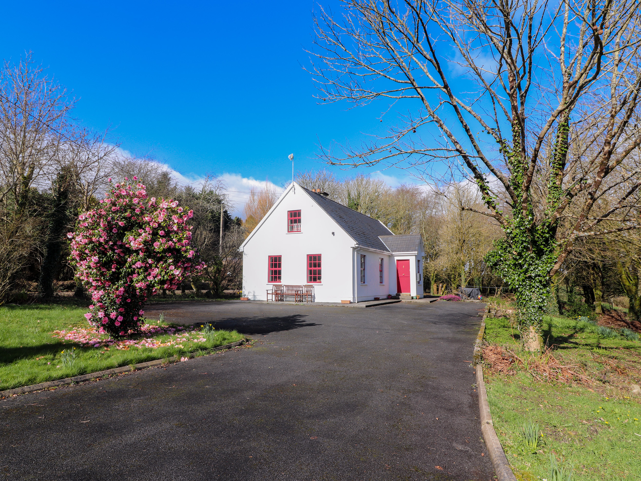 2 bedroom Cottage for rent in Ennis