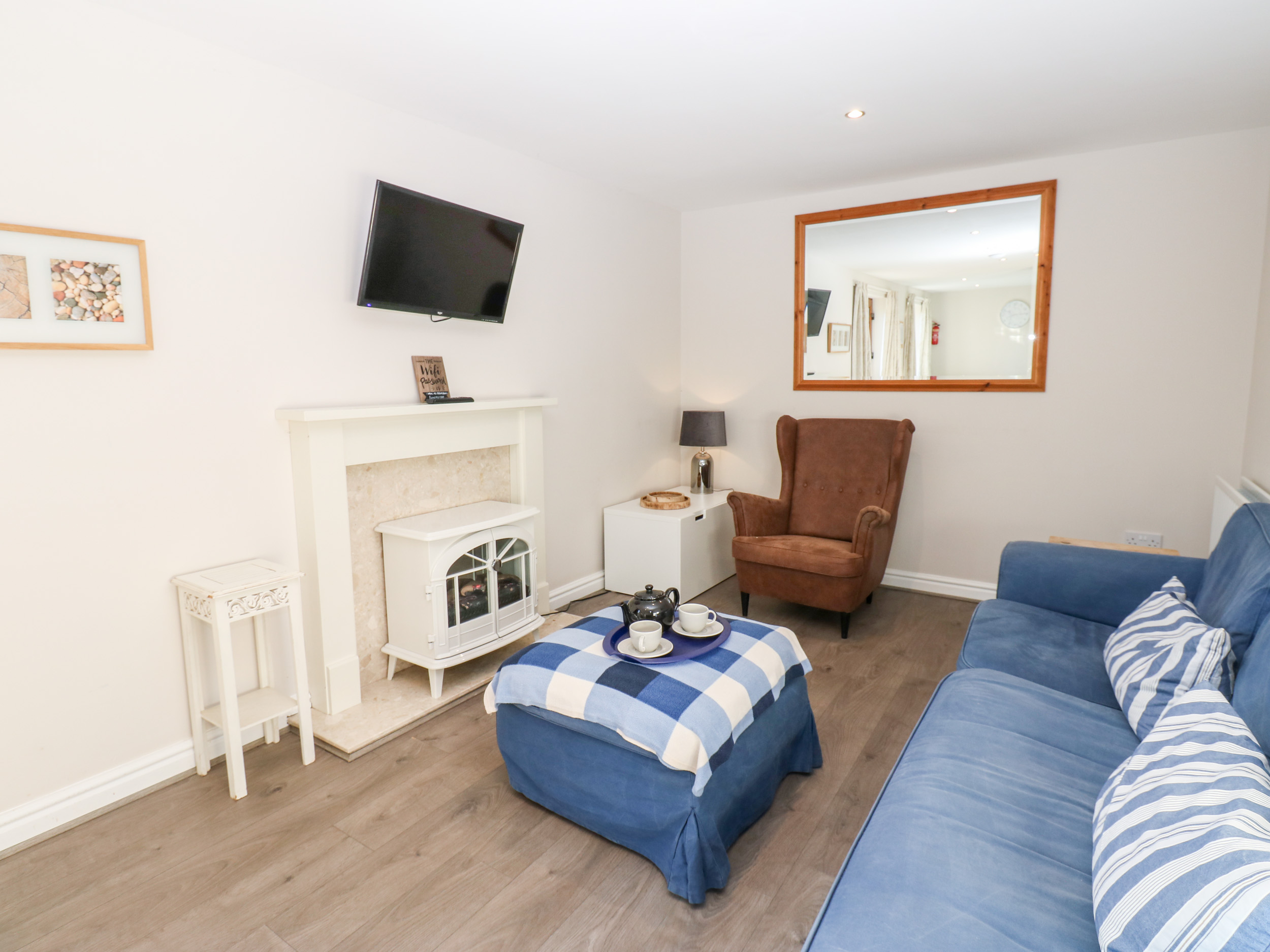 2 bedroom Cottage for rent in Richmond