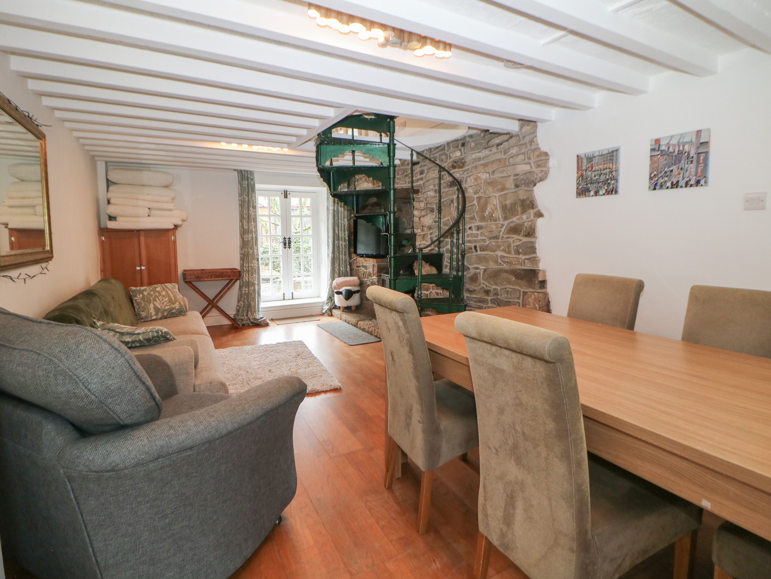 2 bedroom Cottage for rent in Buxton