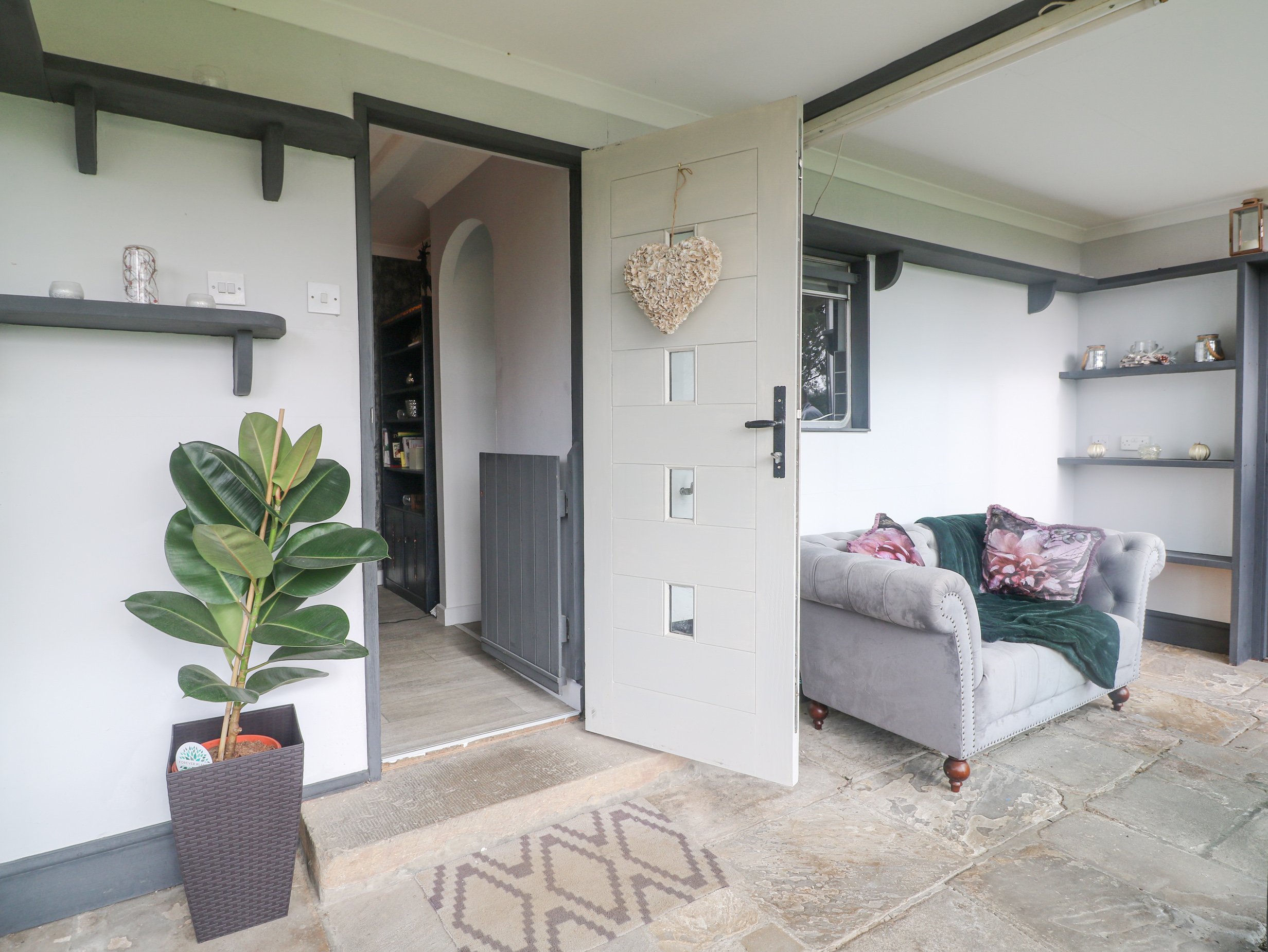 The Lodge at Wildersley Farm, Belper, in Derbyshire. Pet-friendly. Near Peak District National Park.
