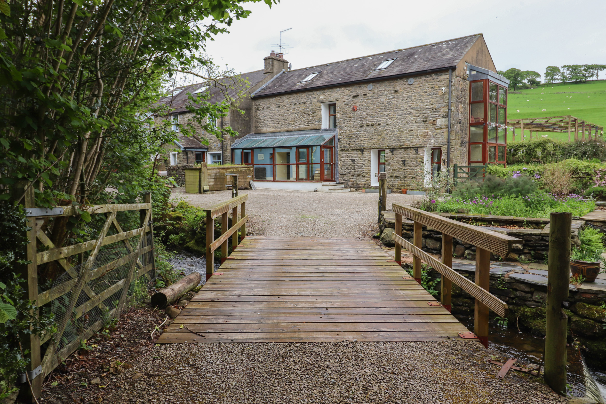 4 bedroom Cottage for rent in Dent