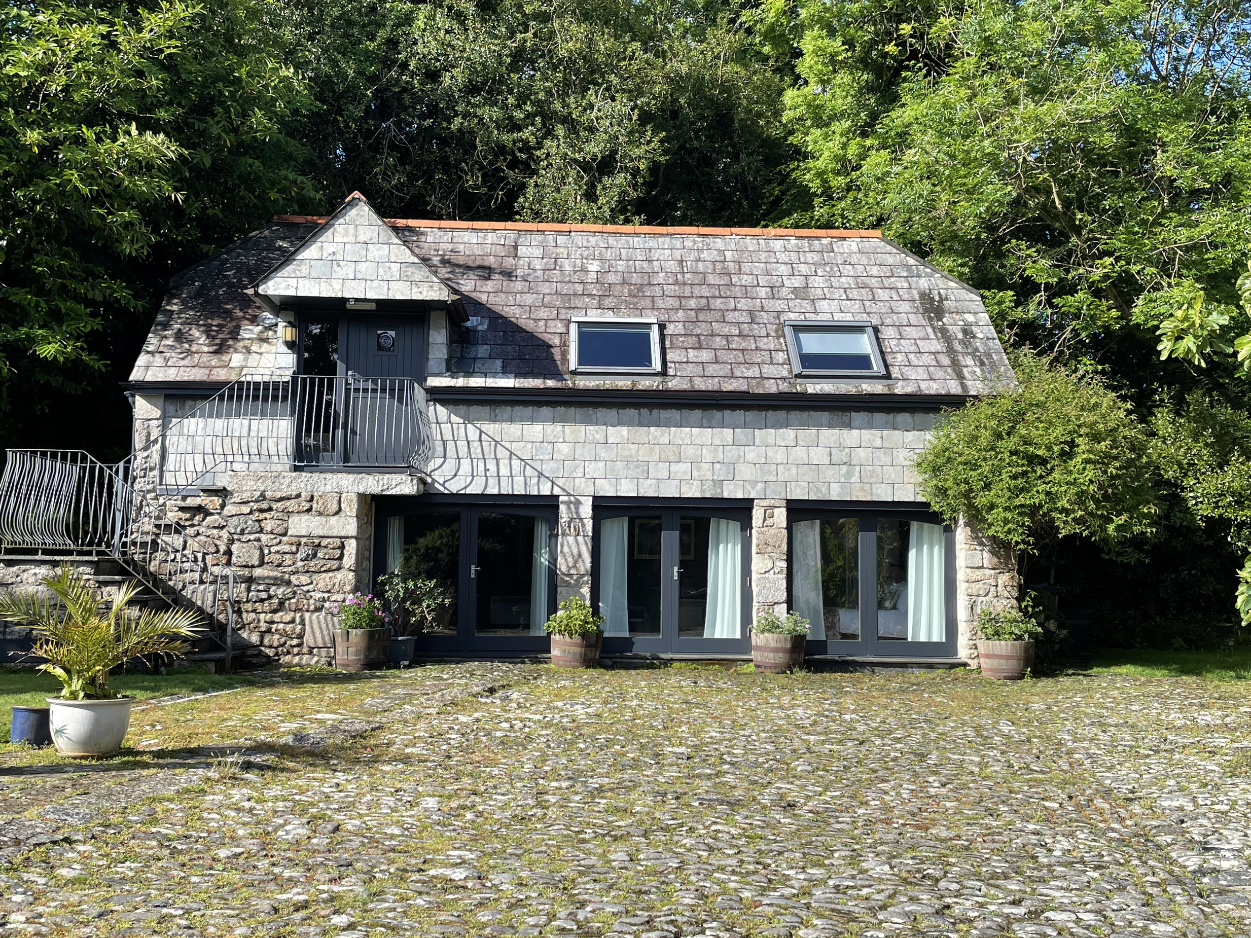2 bedroom Cottage for rent in Par