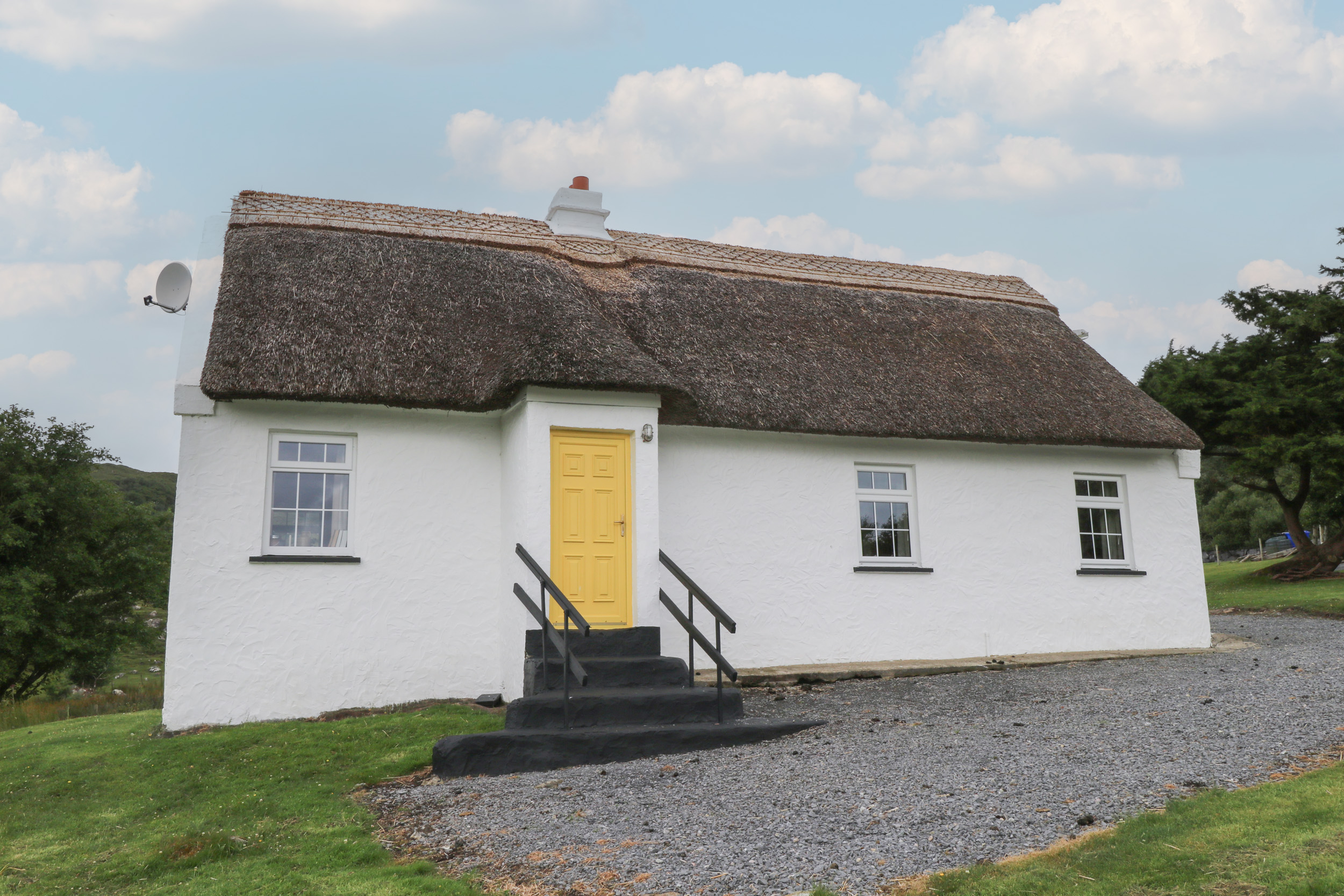 3 bedroom Cottage for rent in Oughterard