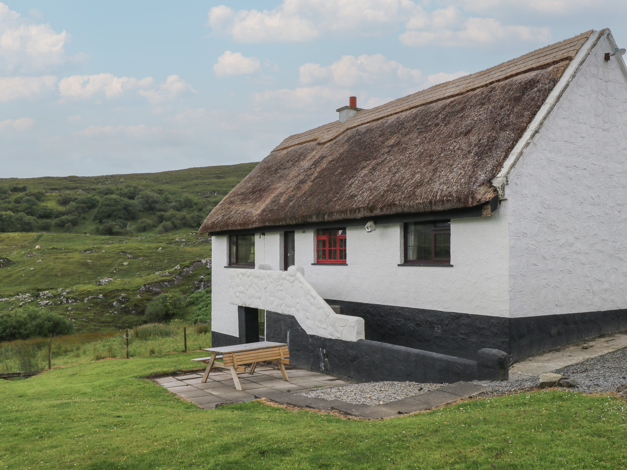 3 bedroom Cottage for rent in Oughterard
