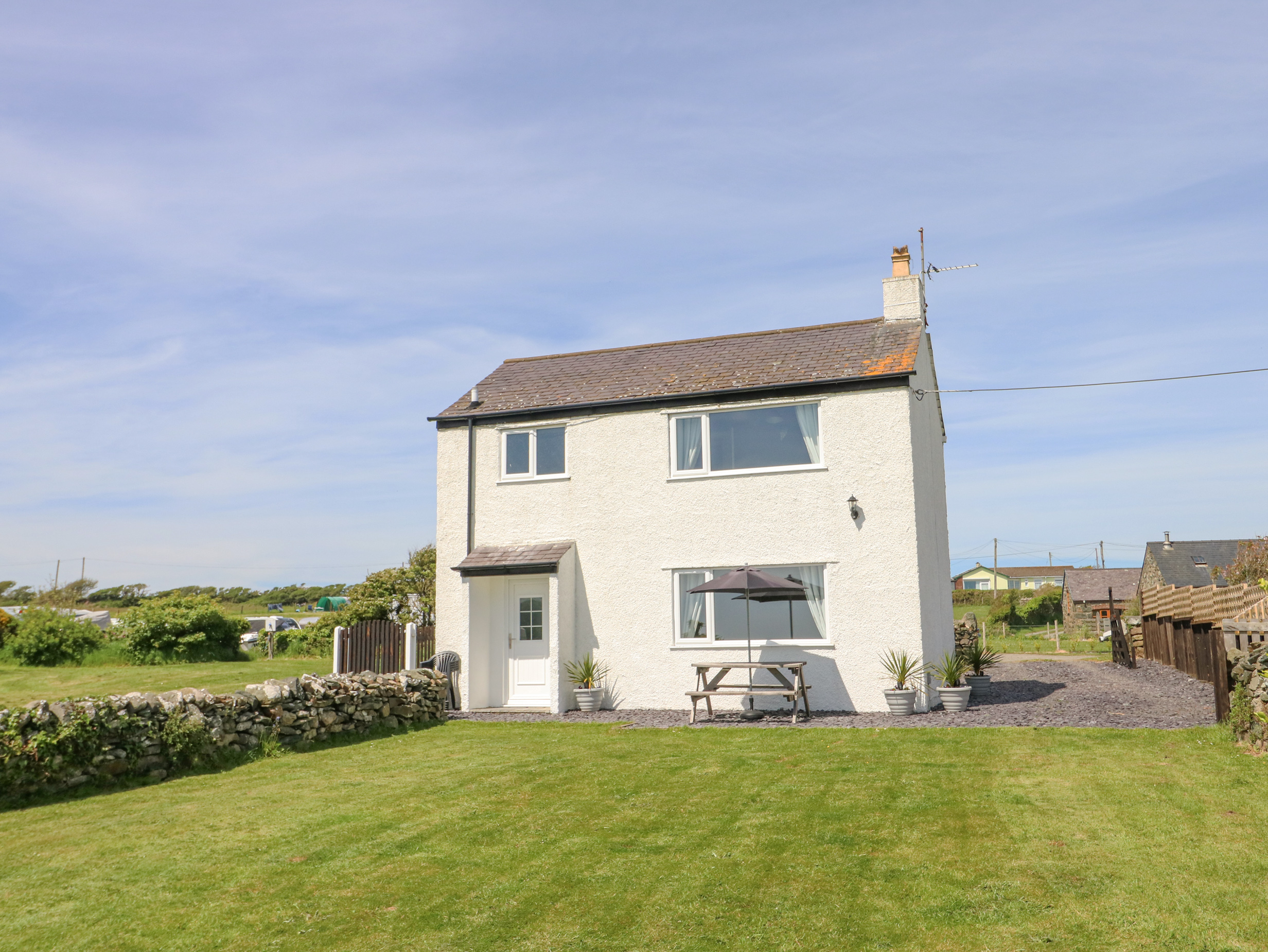 3 bedroom Cottage for rent in Rhoscolyn