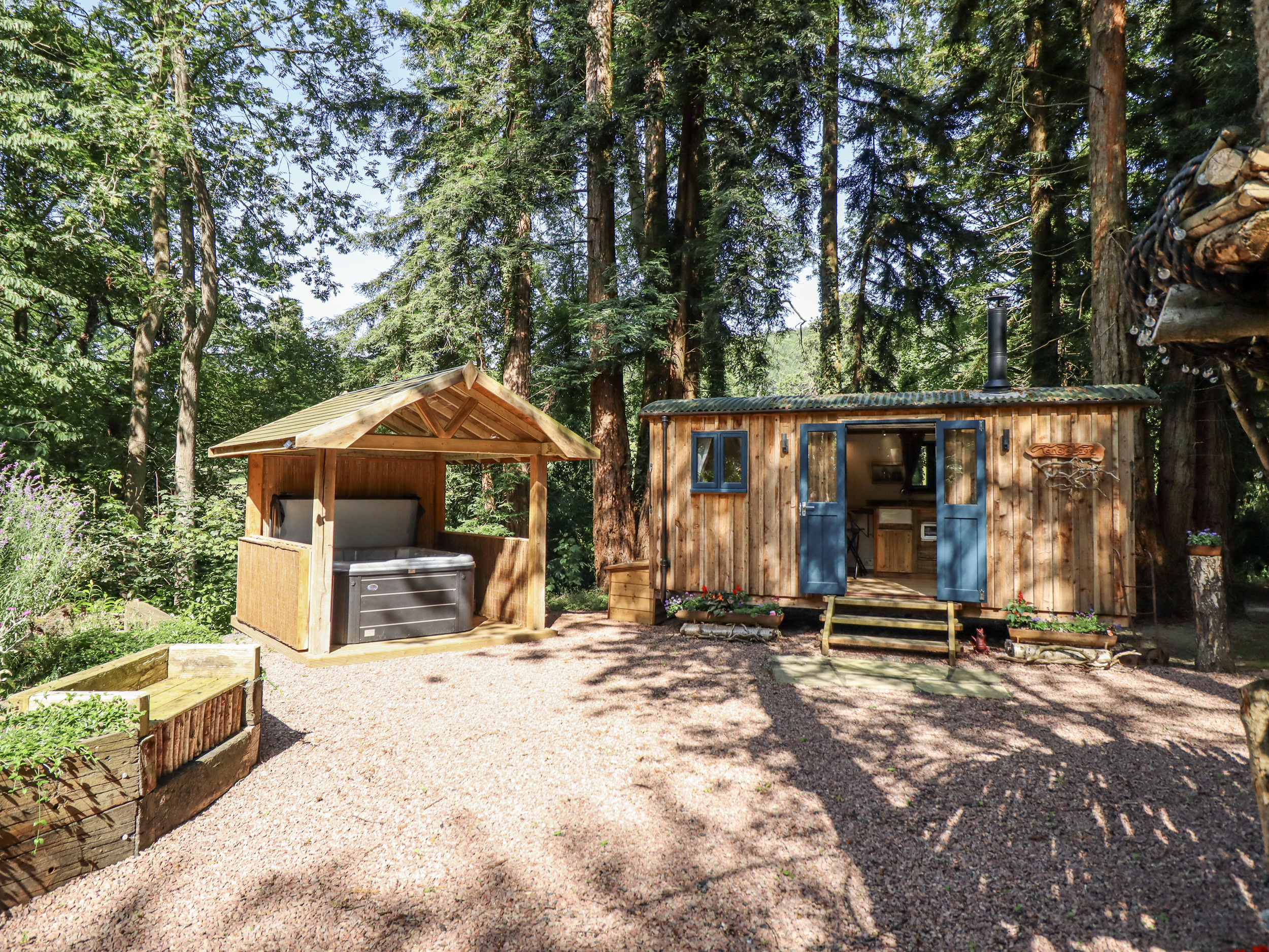 Tanglewood Shepherds Hut, Welshpool