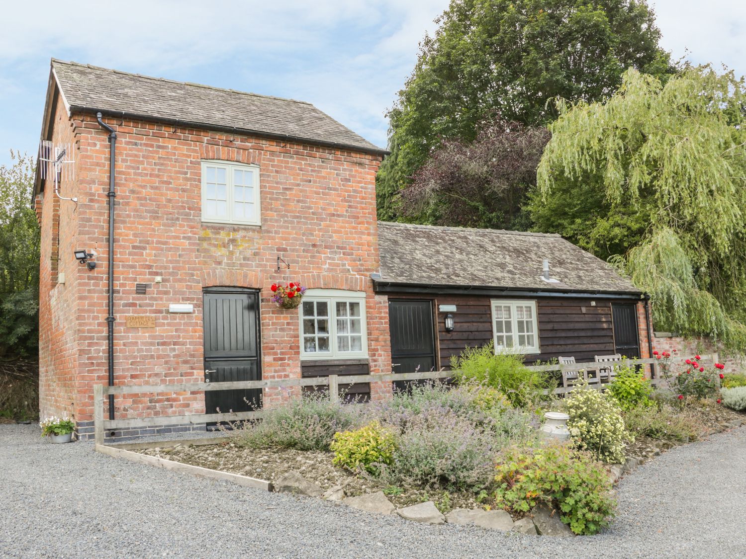 2 bedroom Cottage for rent in Newtown