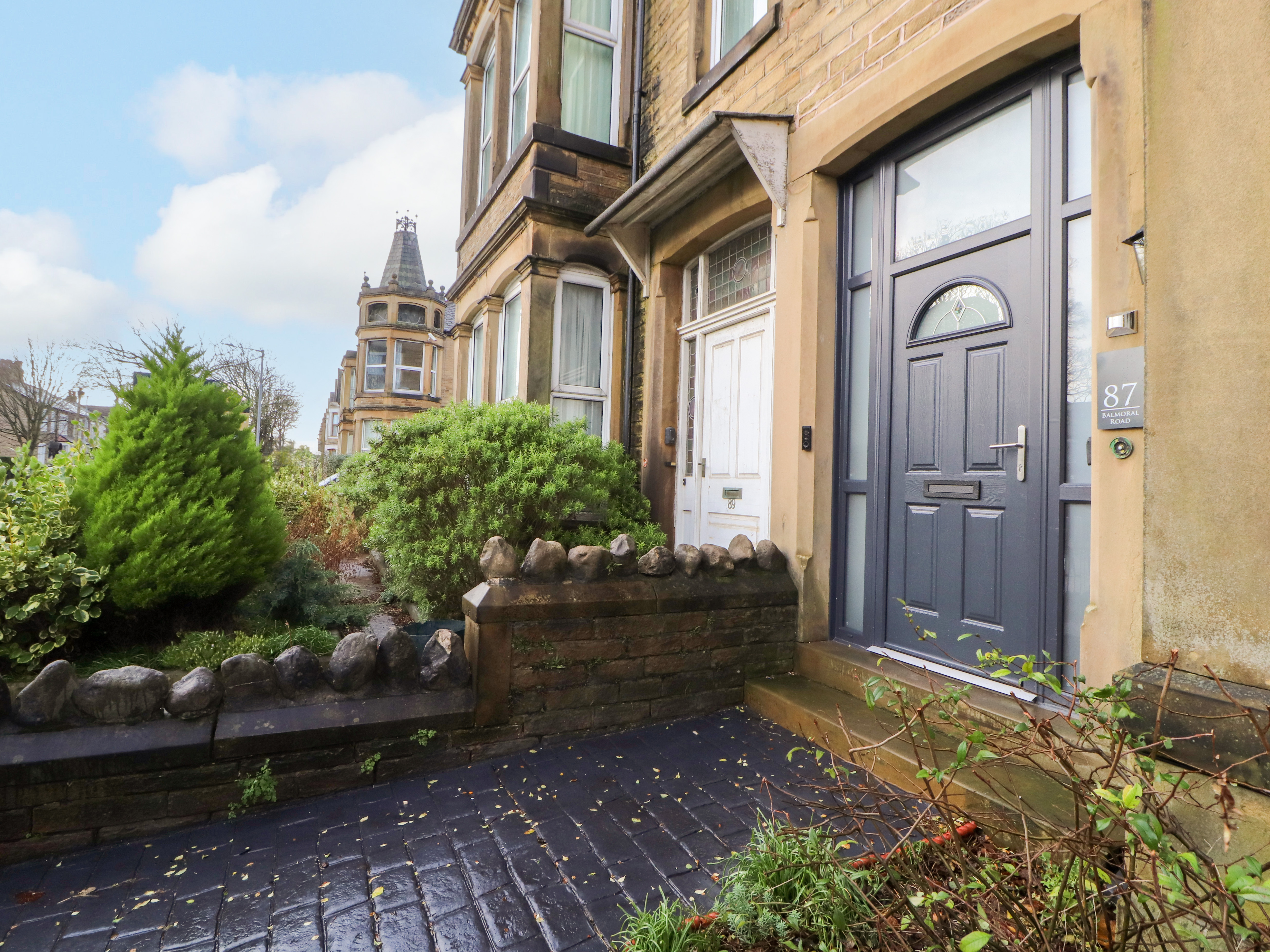 8 bedroom Cottage for rent in Lancaster