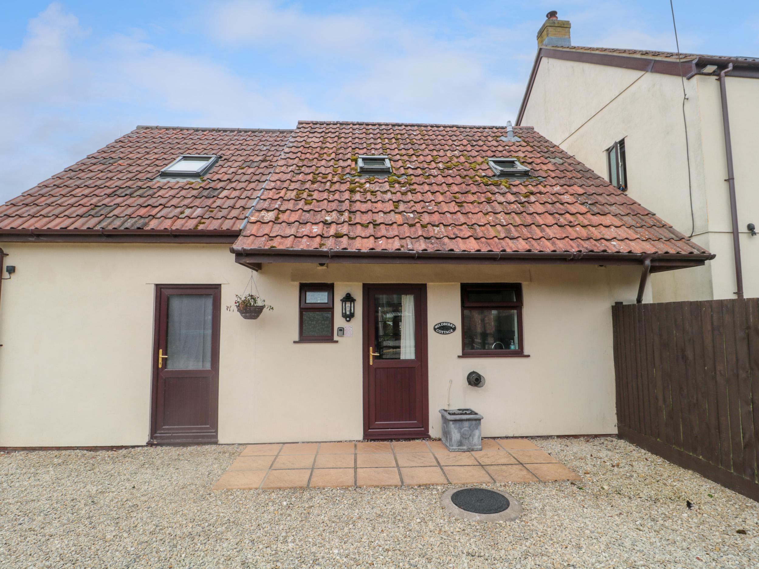 3 bedroom Cottage for rent in Burnham-on-Sea