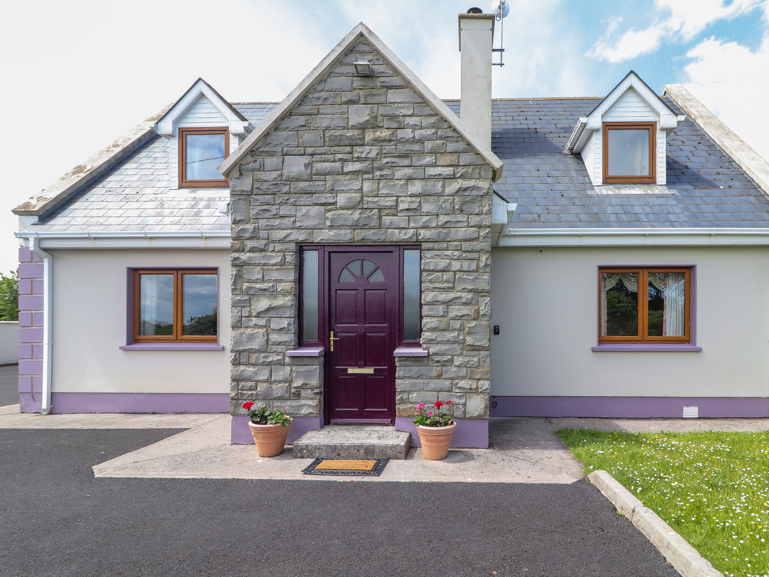 4 bedroom Cottage for rent in Doonbeg