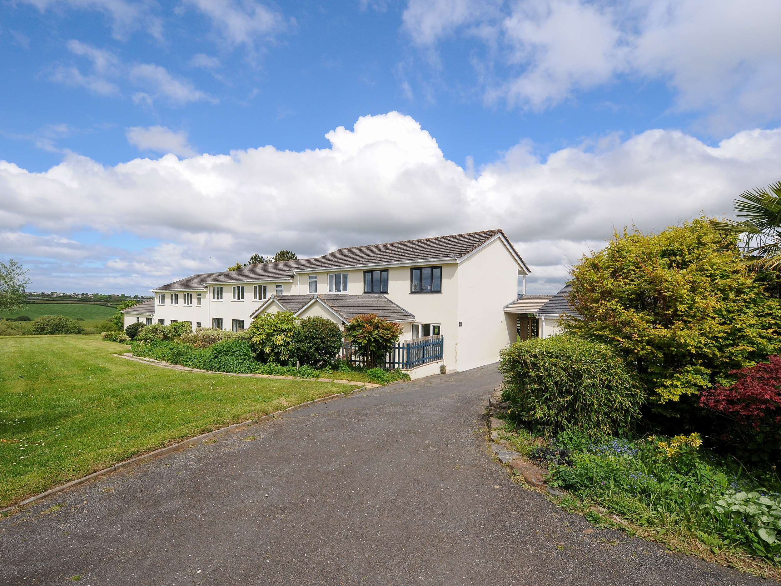 Bluebell at Moorhead Country Holidays, Moorhead Farm, near Woolfardisworthy, Devon. Two pets allowed