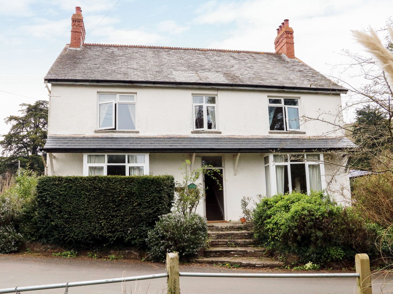 4 bedroom Cottage for rent in Watchet