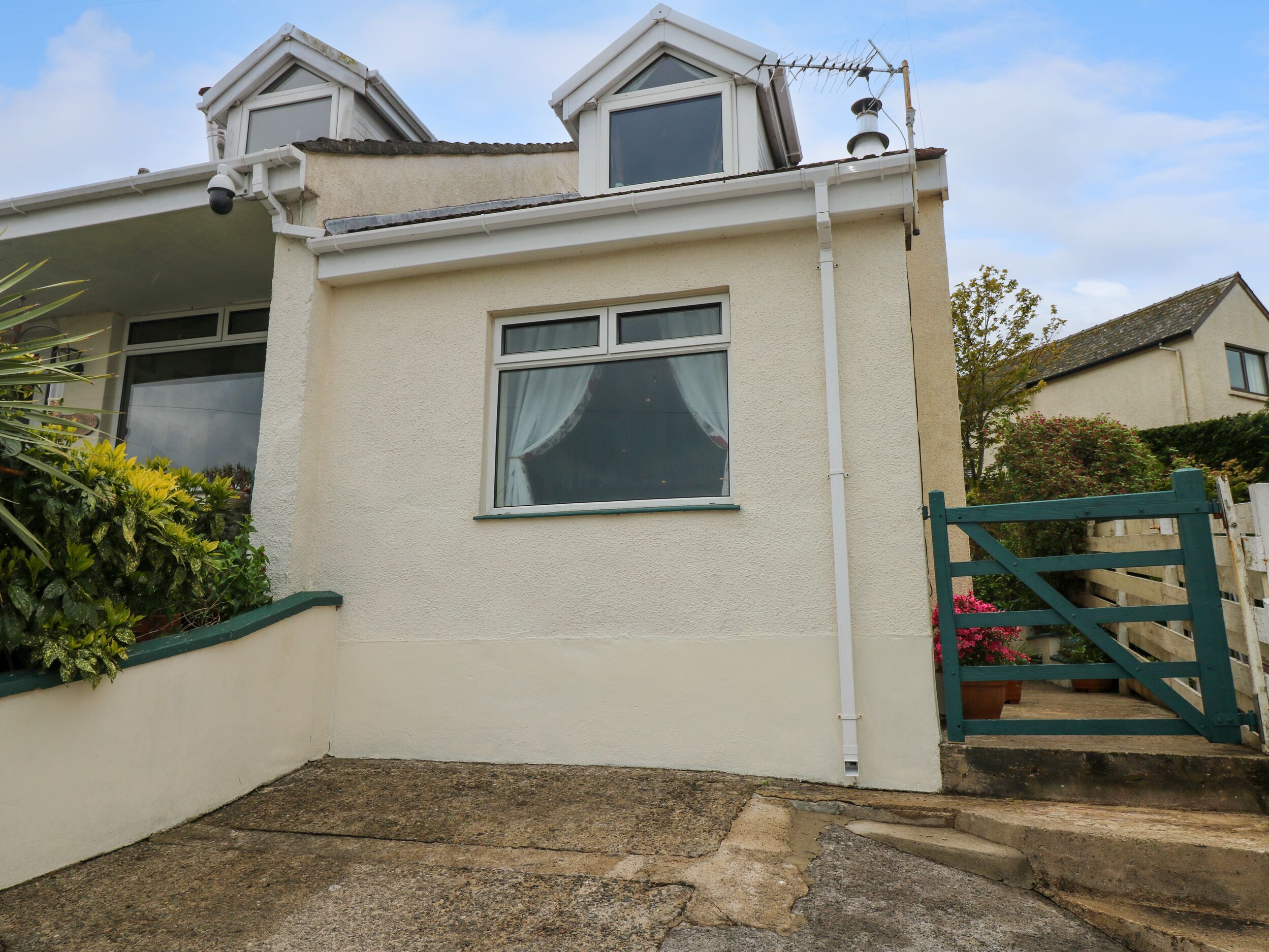 2 bedroom Cottage for rent in Fishguard