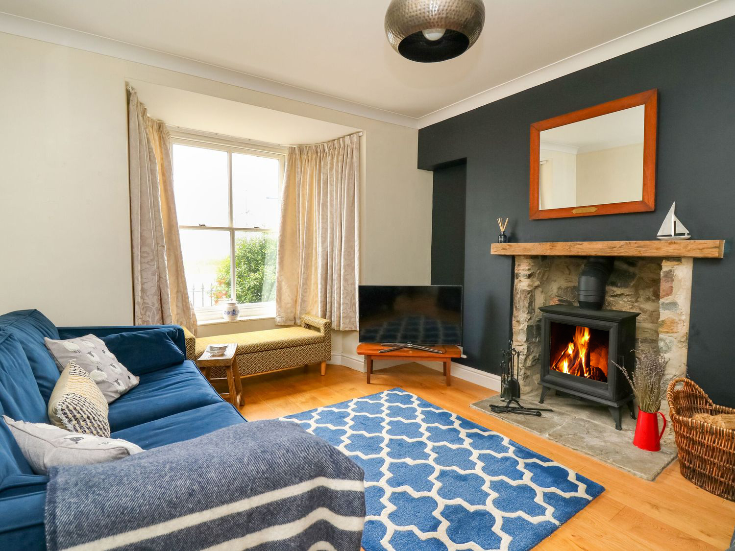 3 bedroom Cottage for rent in Fishguard