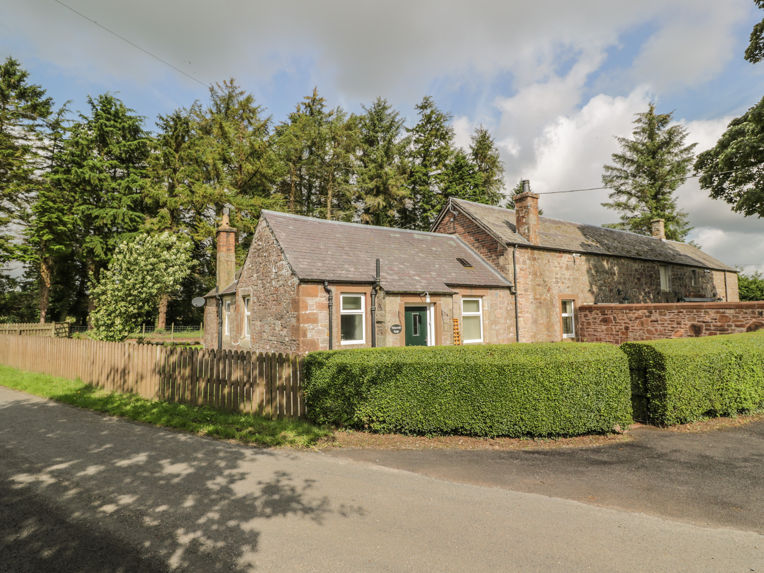 2 bedroom Cottage for rent in Brydekirk