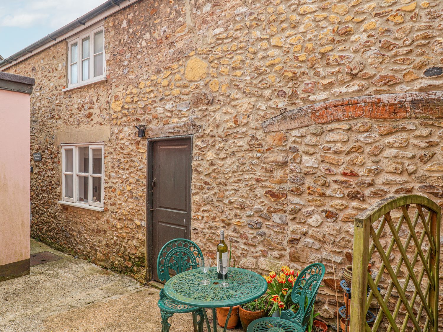 1 bedroom Cottage for rent in Colyton
