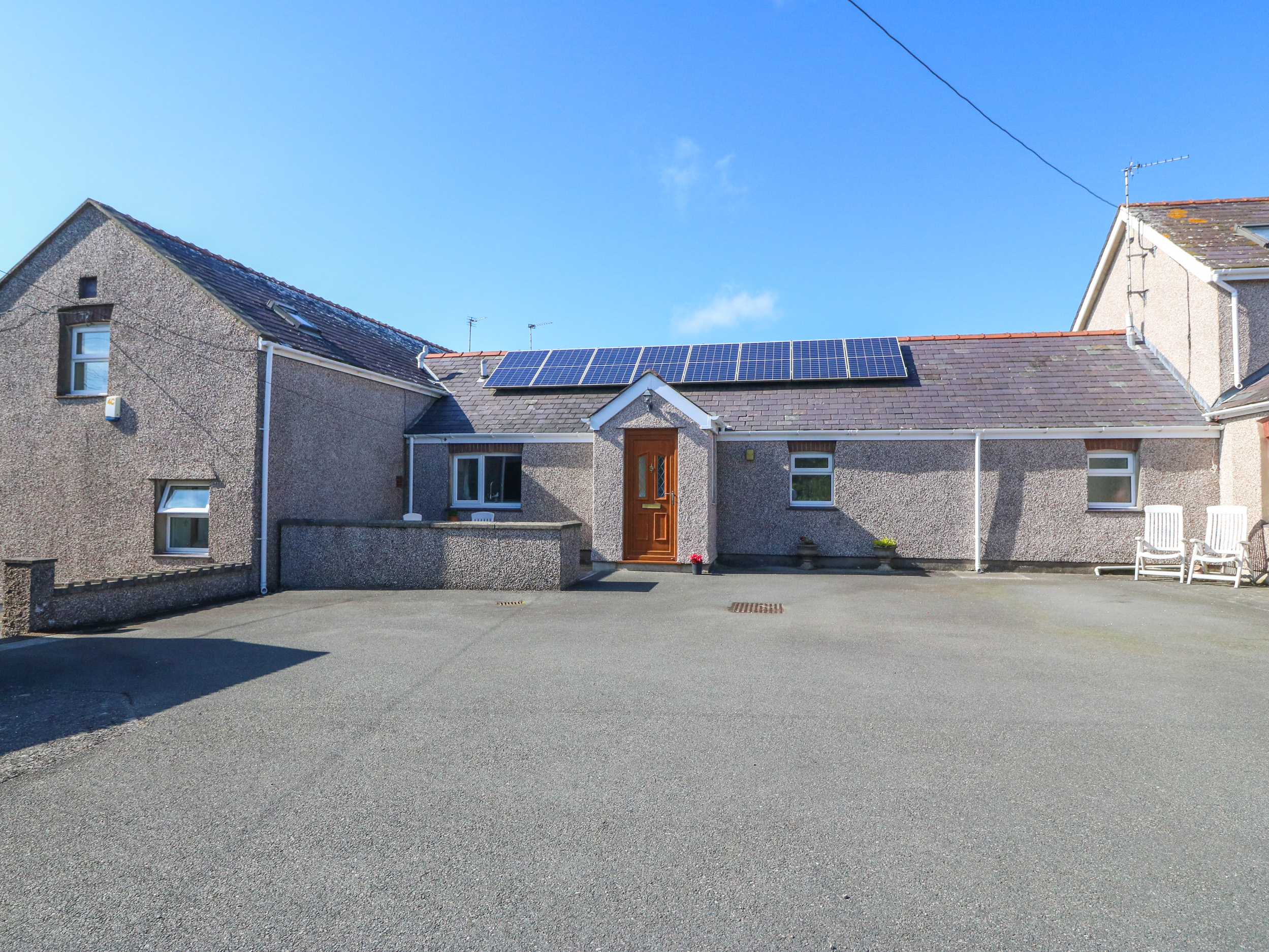 2 bedroom Cottage for rent in Cemaes Bay