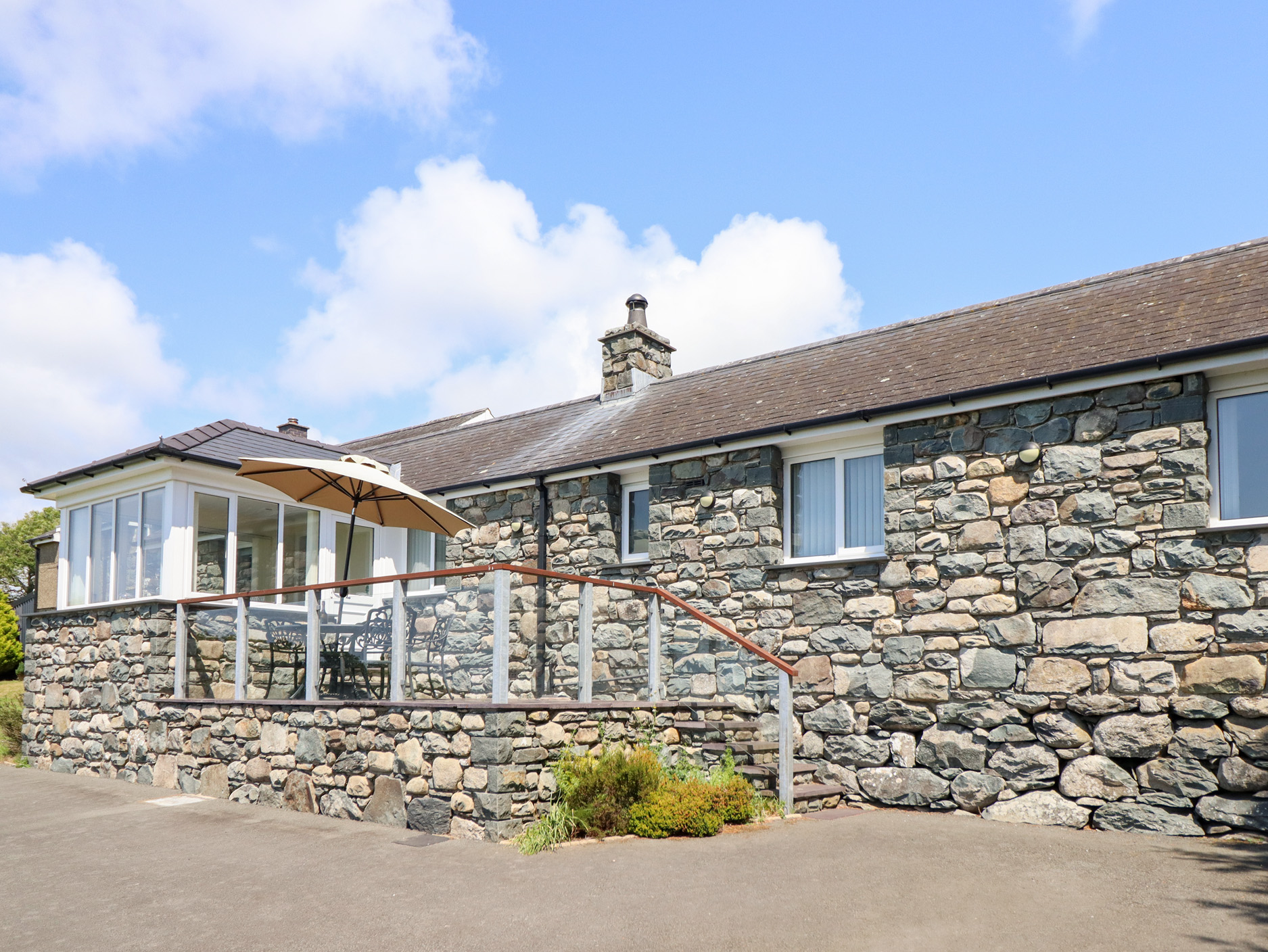 2 bedroom Cottage for rent in Barmouth