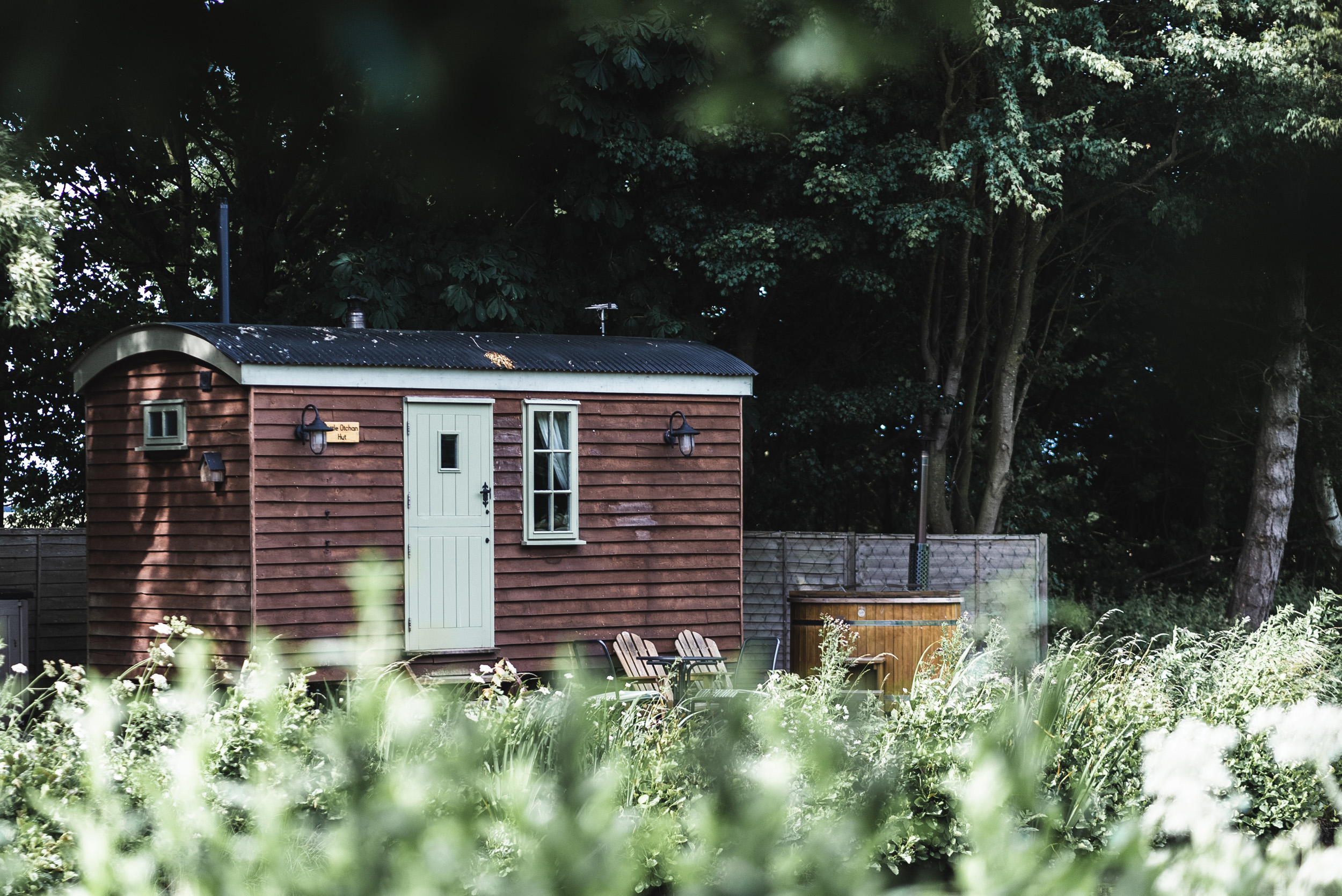 Sheps hut in Halsham, East Riding of Yorkshire. Hot tub. Woodburning stove. Romantic. Open plan. TV