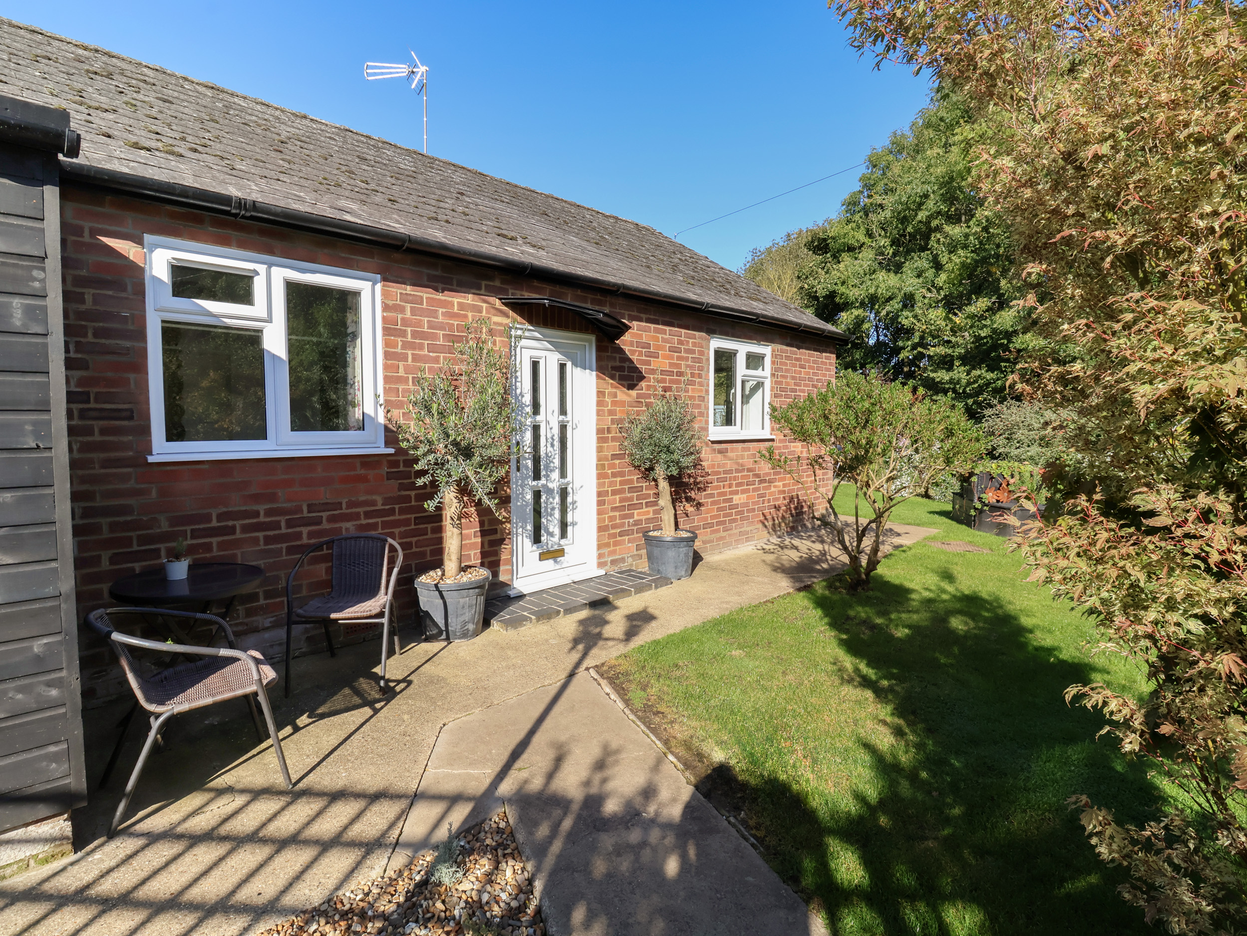 3 bedroom Cottage for rent in Woodbridge