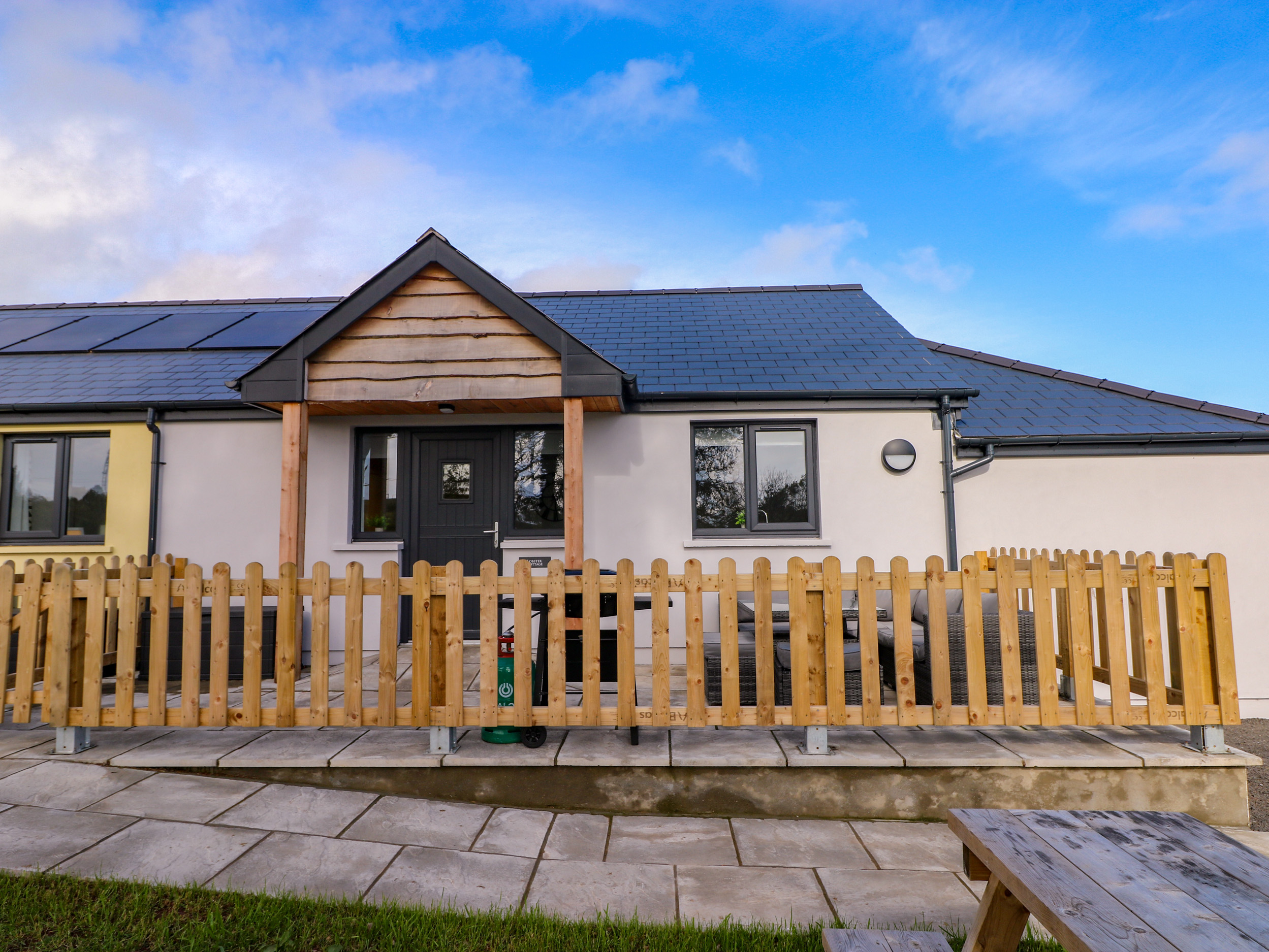 2 bedroom Cottage for rent in Dyfed