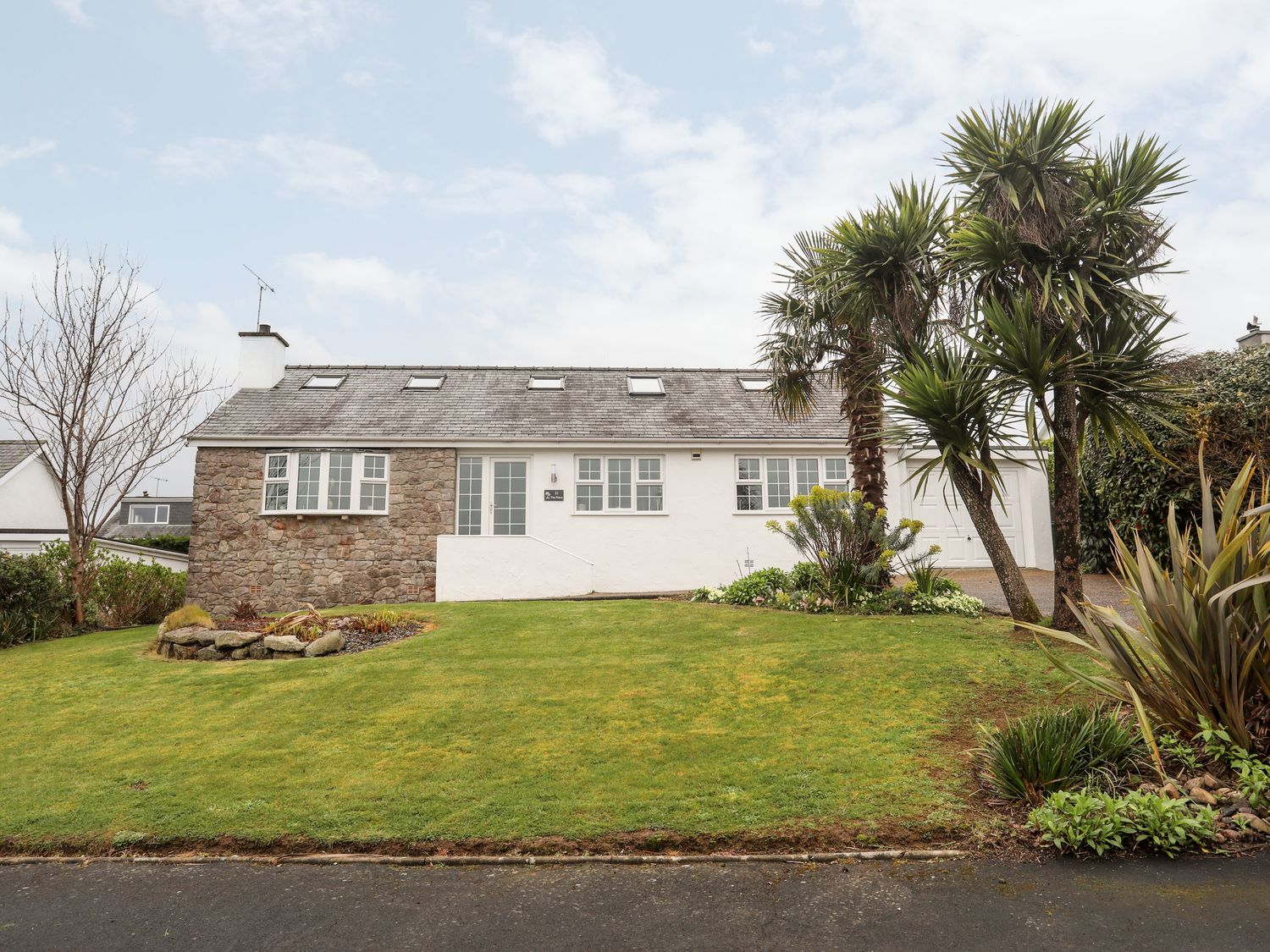 4 bedroom Cottage for rent in Abersoch