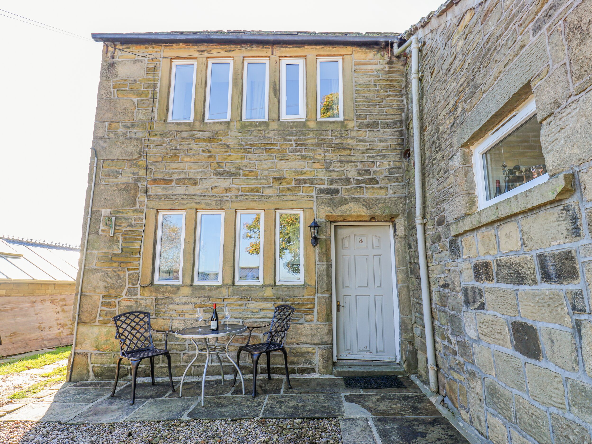 2 bedroom Cottage for rent in Haworth