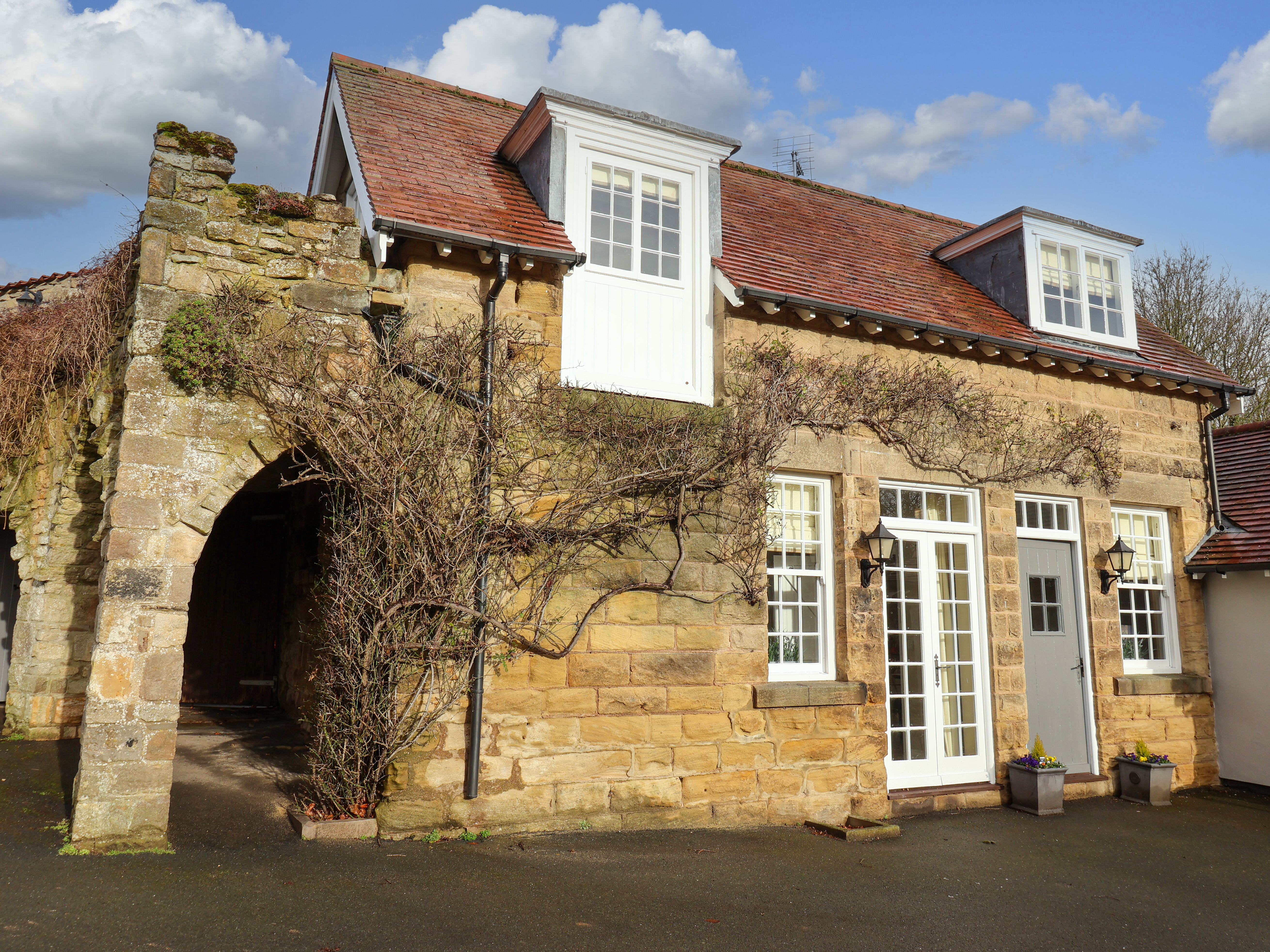 2 bedroom Cottage for rent in Harrogate